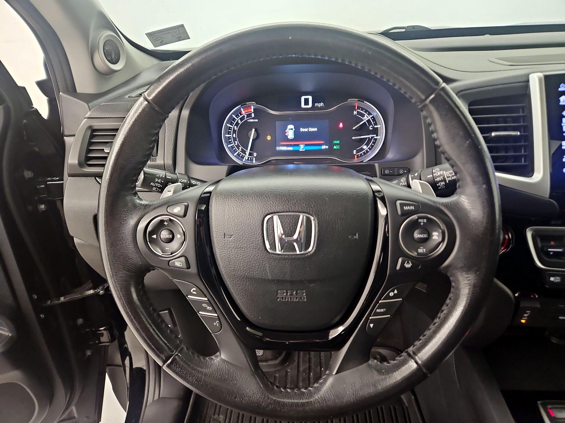 Thumbnail: 2017 Honda Pilot - 10