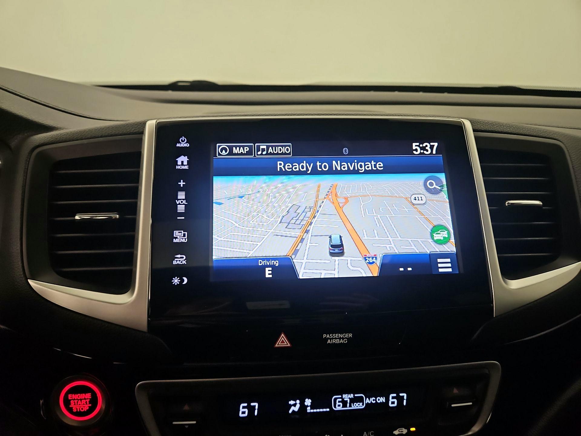 Thumbnail: 2017 Honda Pilot - 14