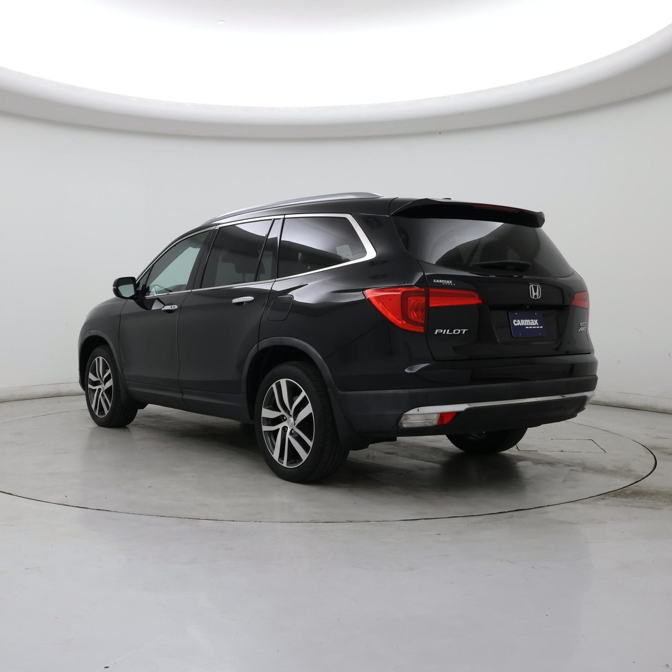 Thumbnail: 2017 Honda Pilot - 2