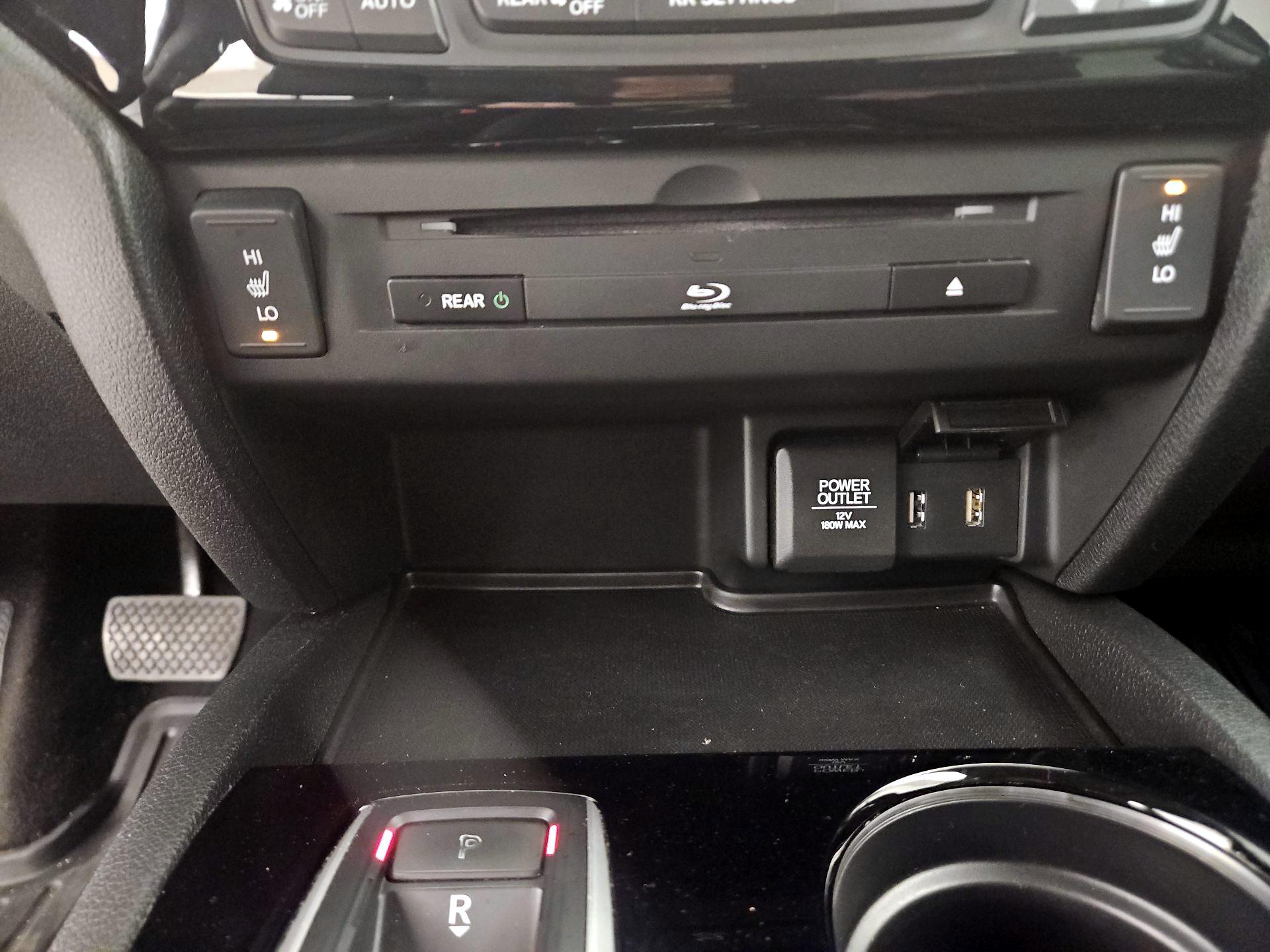 Thumbnail: 2017 Honda Pilot - 19