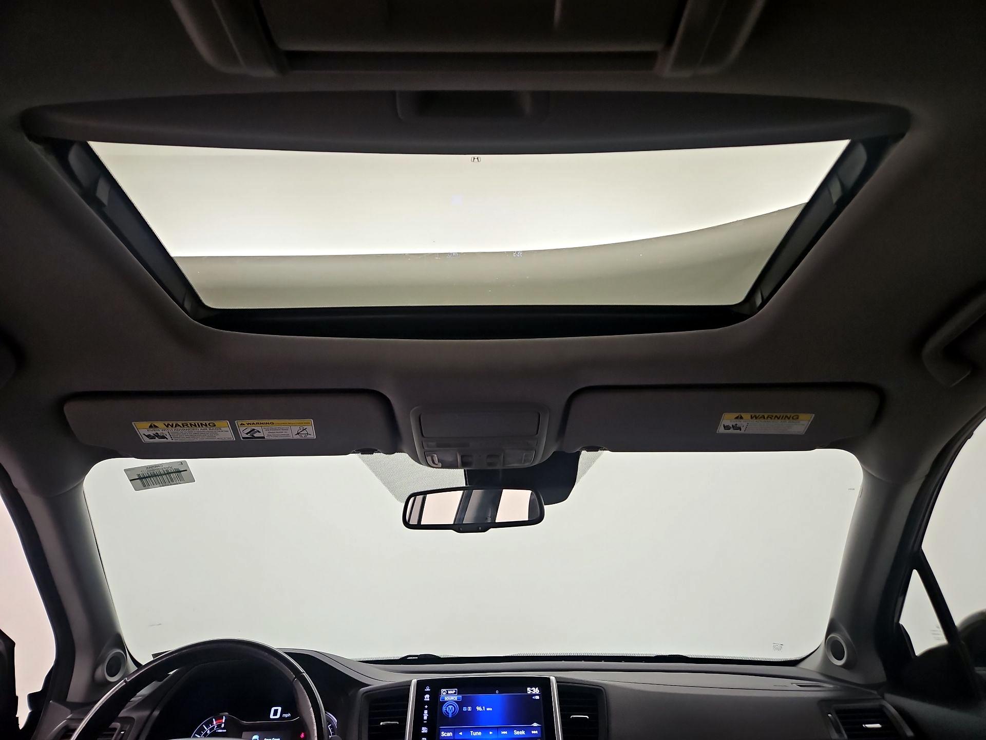 Thumbnail: 2017 Honda Pilot - 20