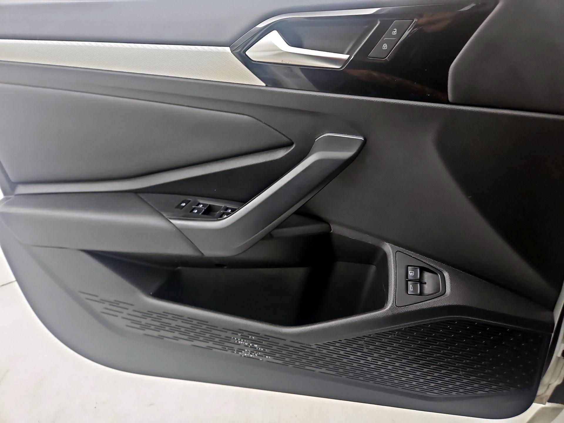 Thumbnail: 2021 Volkswagen Jetta - 12