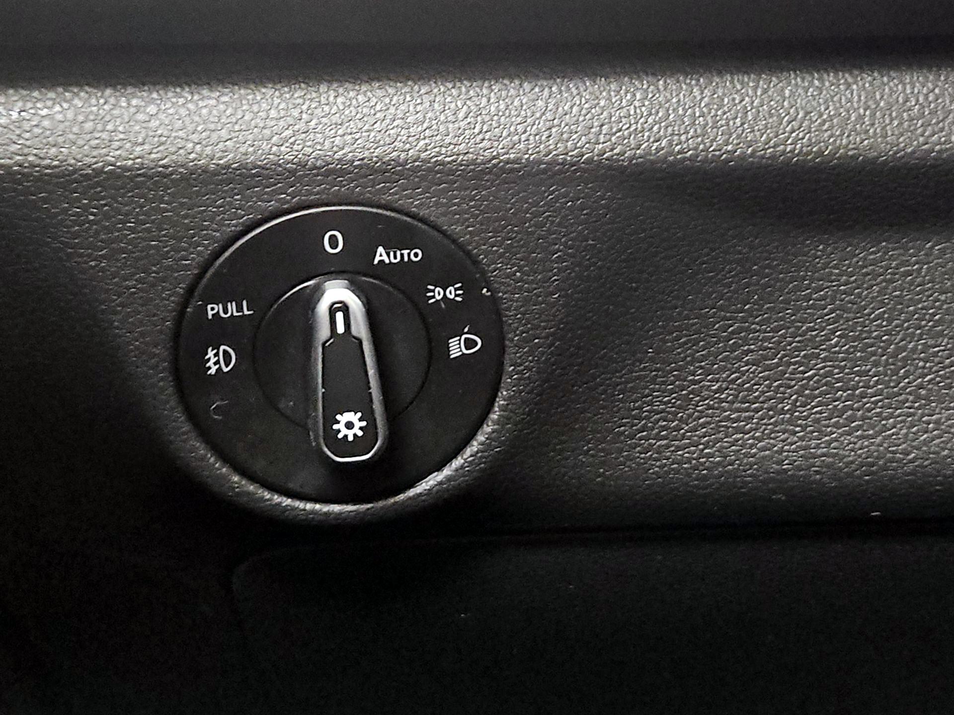 Thumbnail: 2021 Volkswagen Jetta - 13