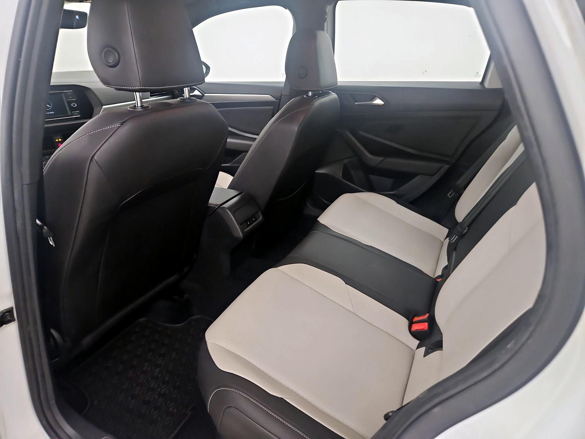 Thumbnail: 2021 Volkswagen Jetta - 20