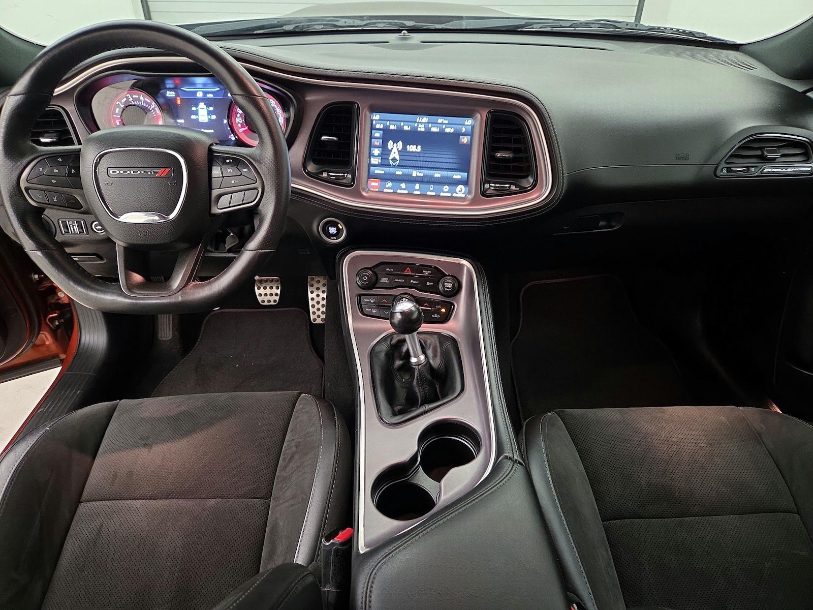 2022 Dodge Challenger R/T - Photo 10