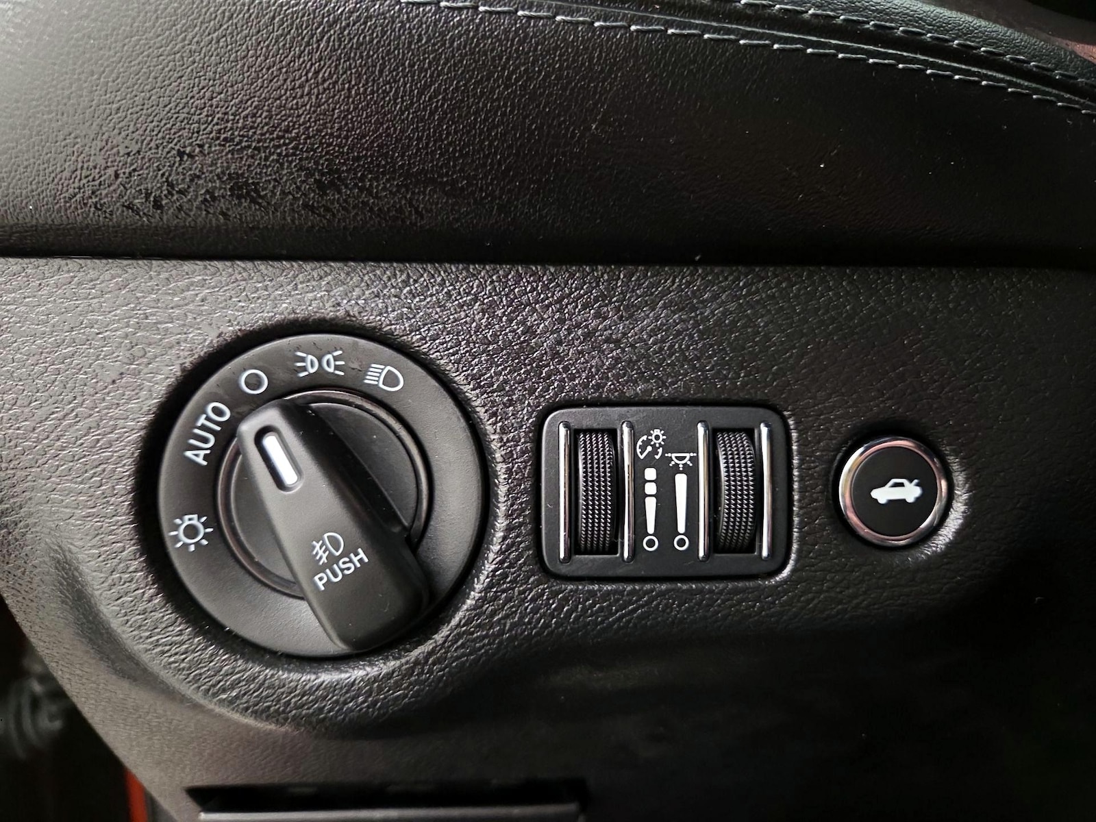 2022 Dodge Challenger R/T - Photo 14