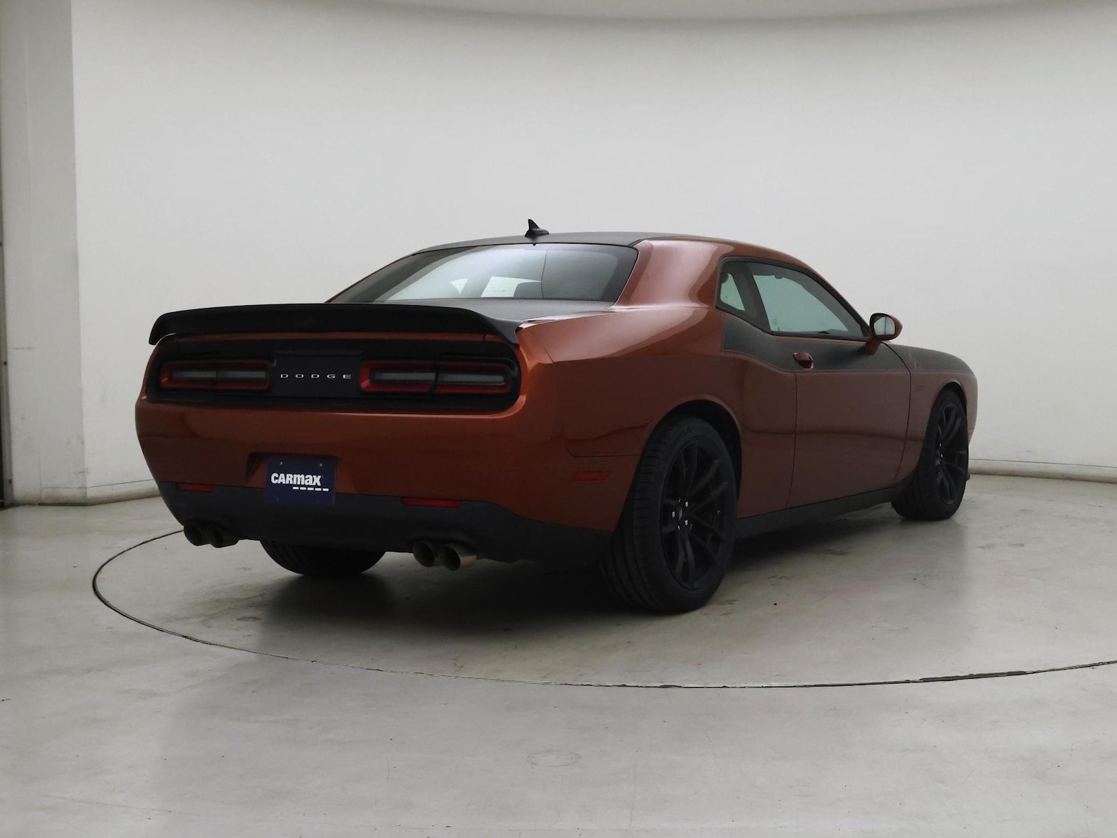 2022 Dodge Challenger R/T - Photo 9