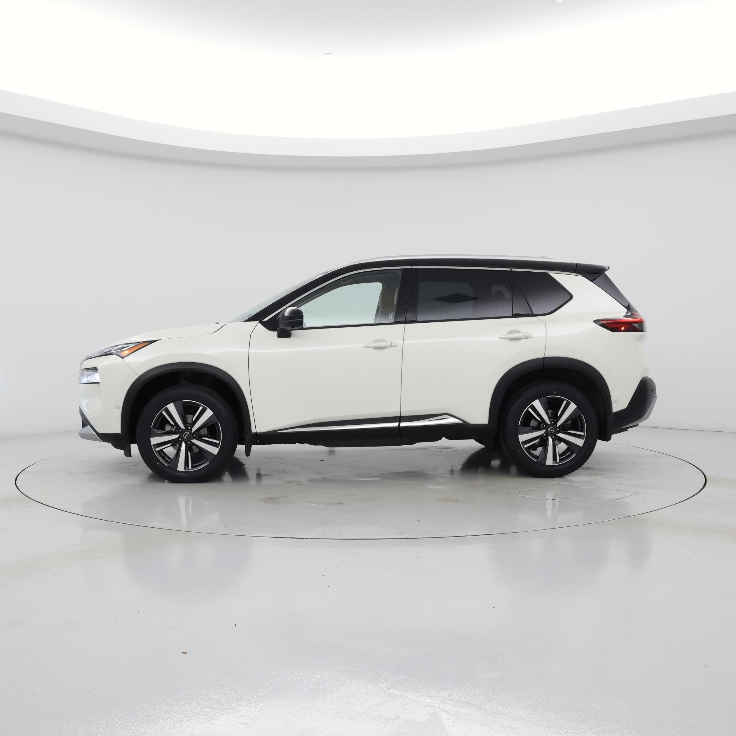 Thumbnail: 2023 Nissan Rogue - 3