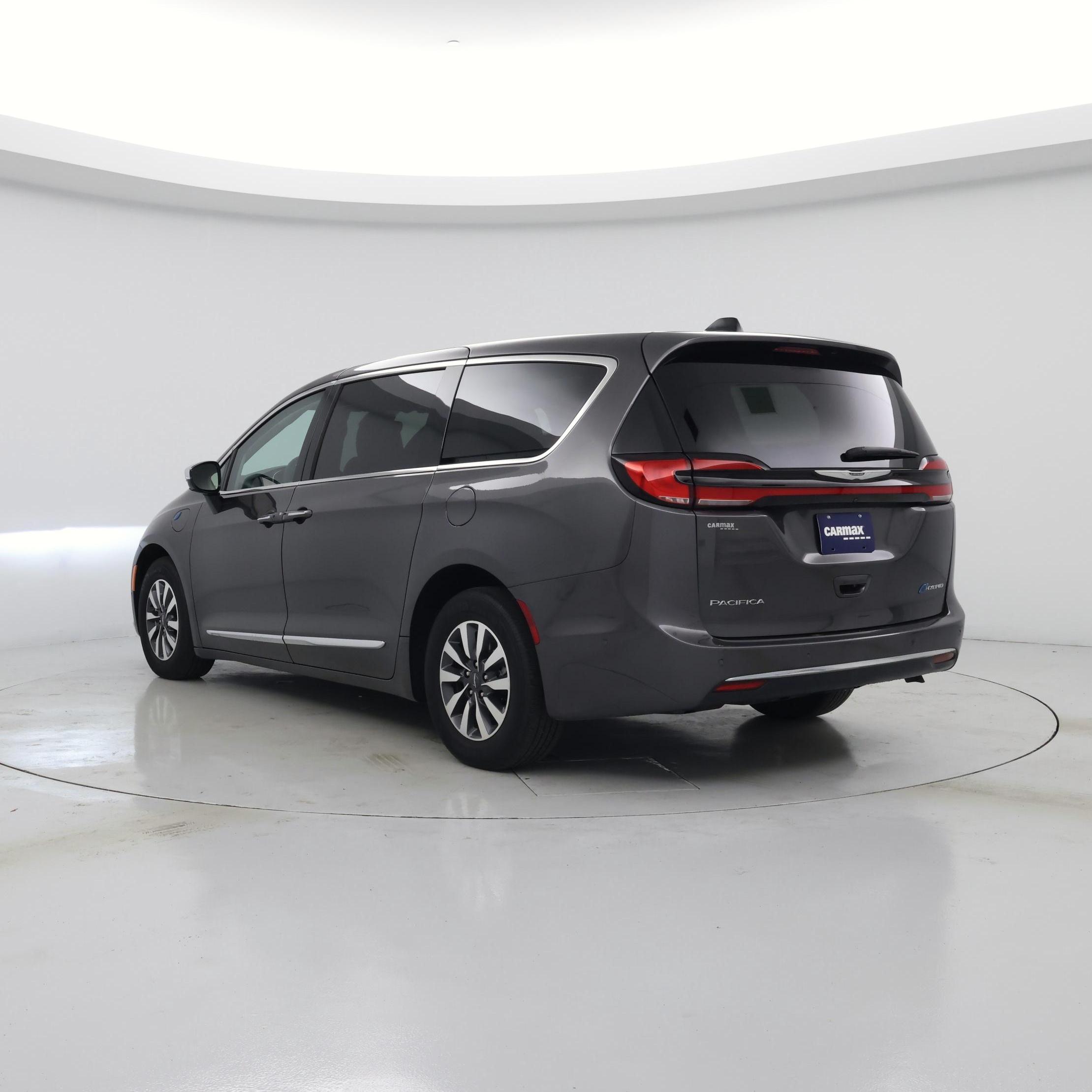 Thumbnail: 2023 Chrysler Pacifica - 2