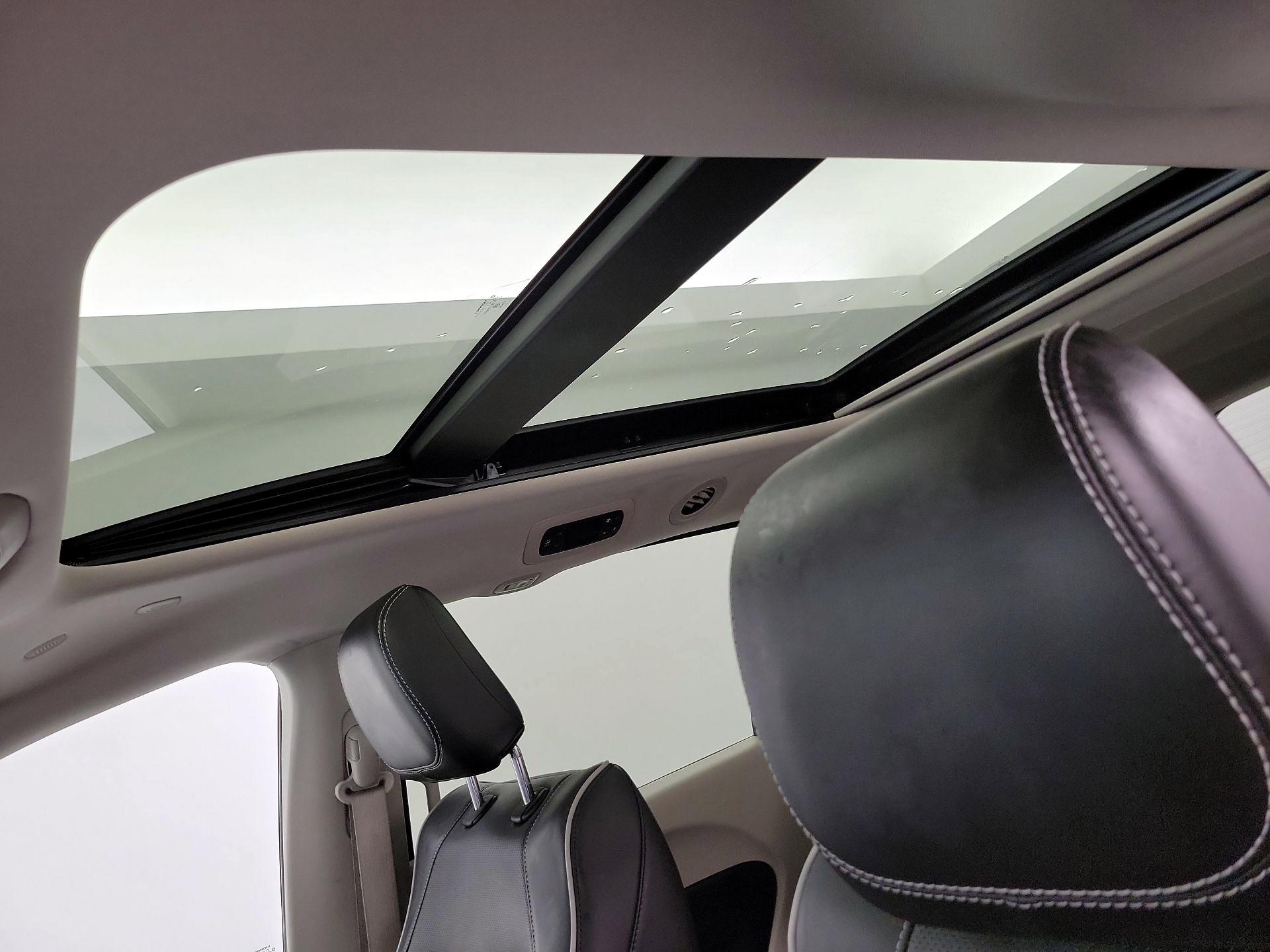 Thumbnail: 2023 Chrysler Pacifica - 20