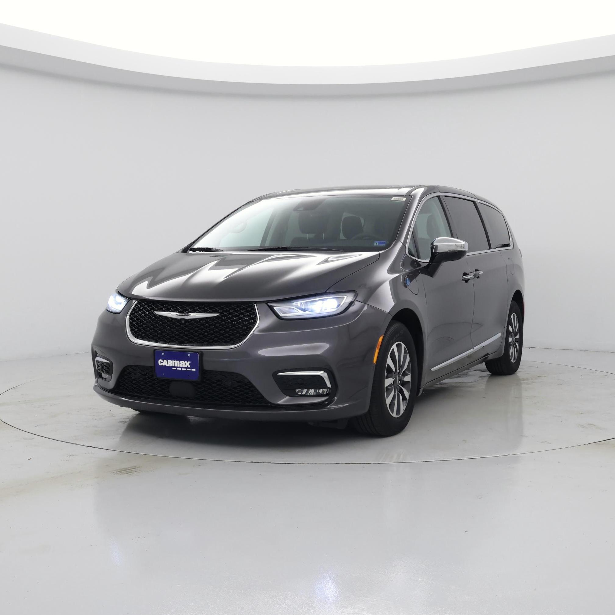 Thumbnail: 2023 Chrysler Pacifica - 4