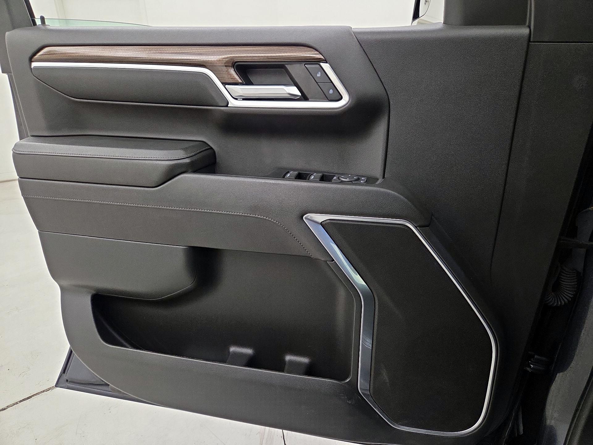 Thumbnail: 2023 Chevrolet Silverado 1500 - 12