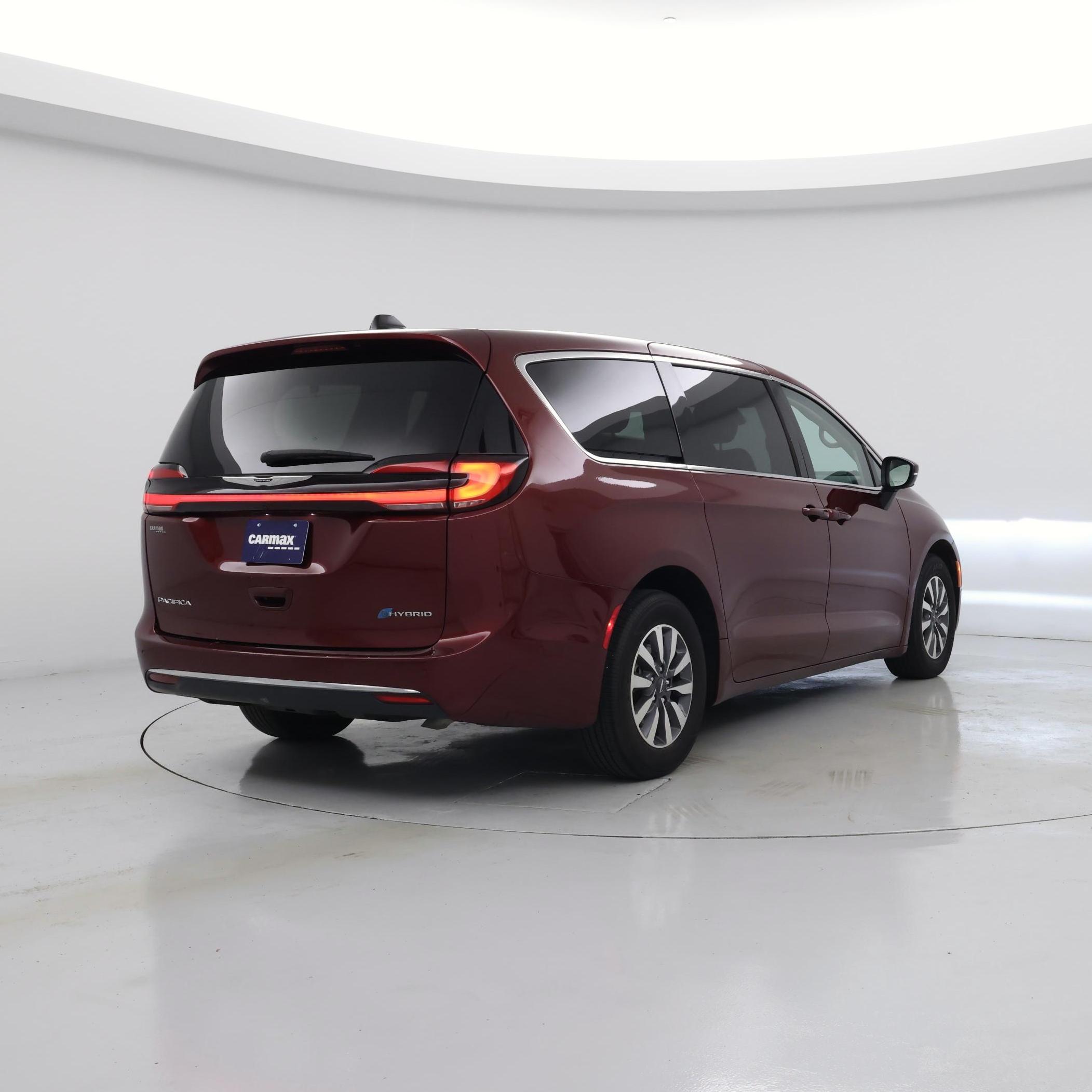 Thumbnail: 2023 Chrysler Pacifica - 8