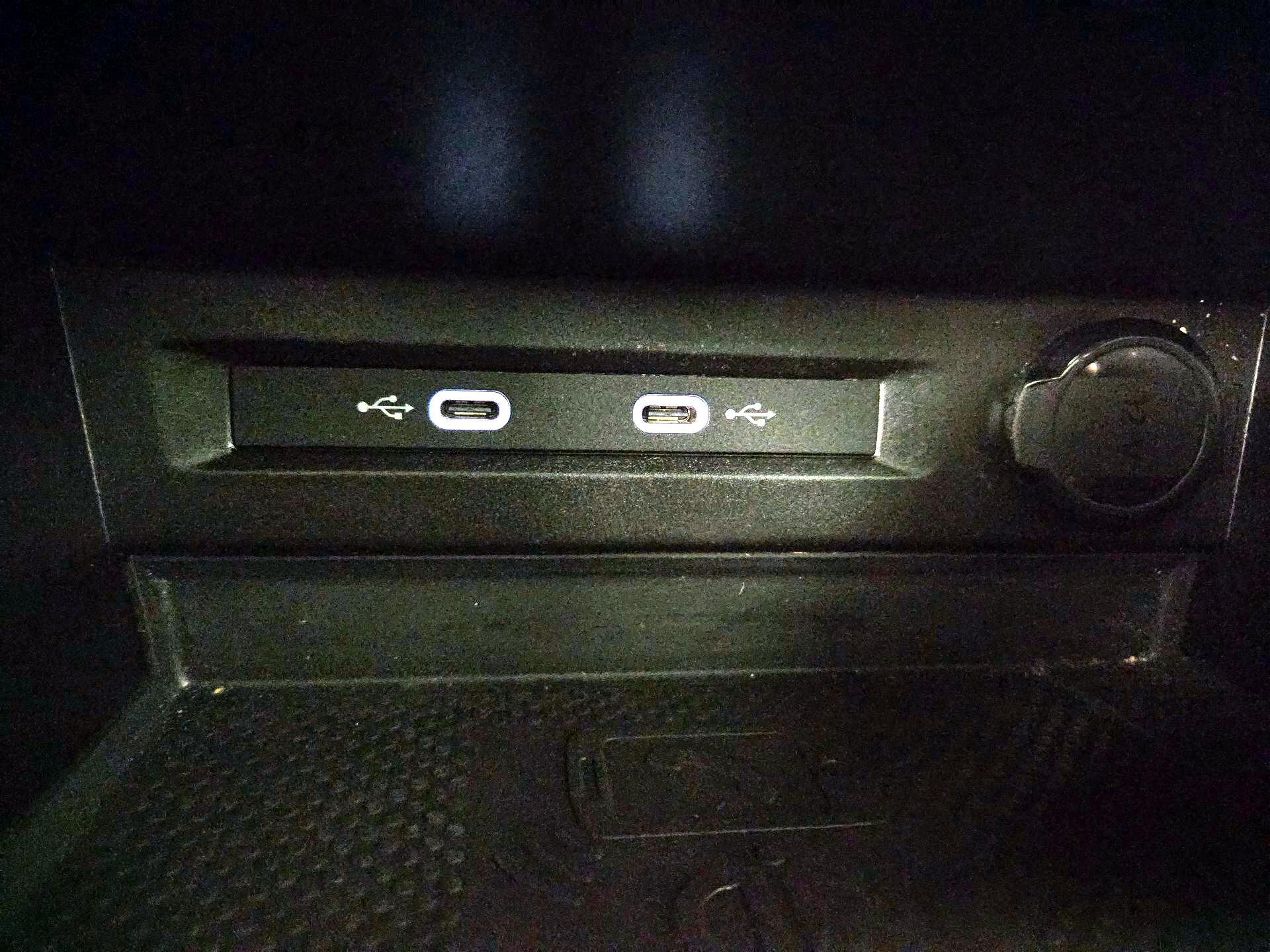 Thumbnail: 2022 Volkswagen Tiguan - 17