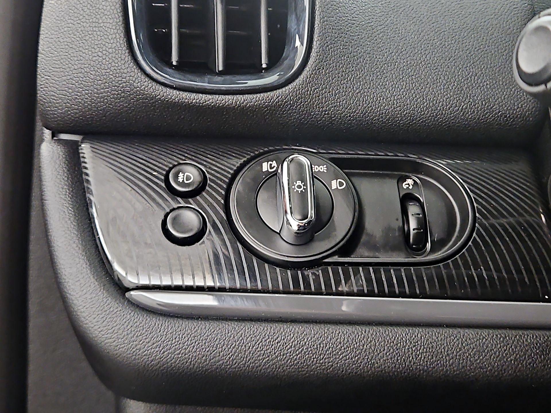 Thumbnail: 2017 MINI Cooper Countryman - 13