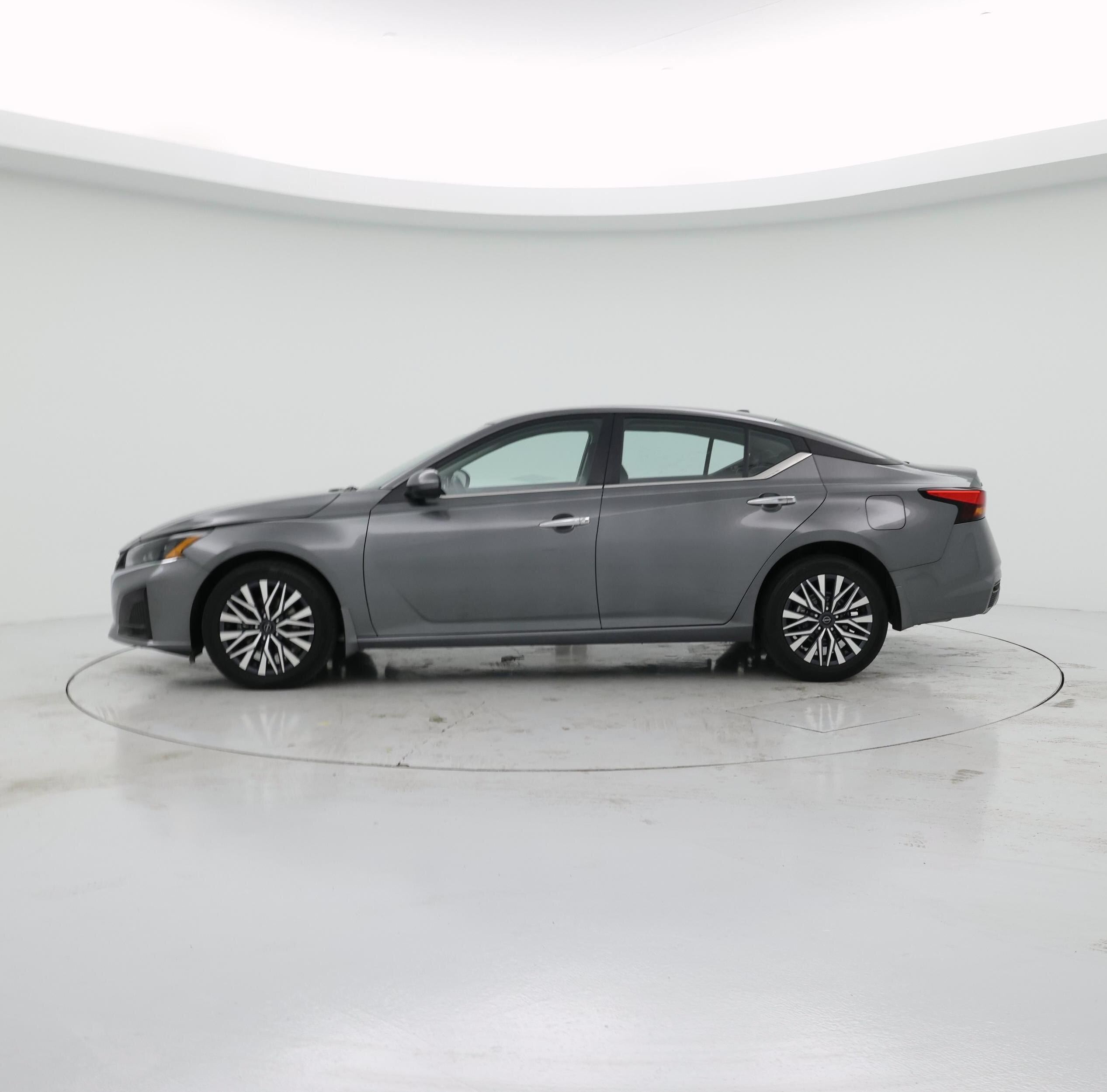 Thumbnail: 2023 Nissan Altima - 3