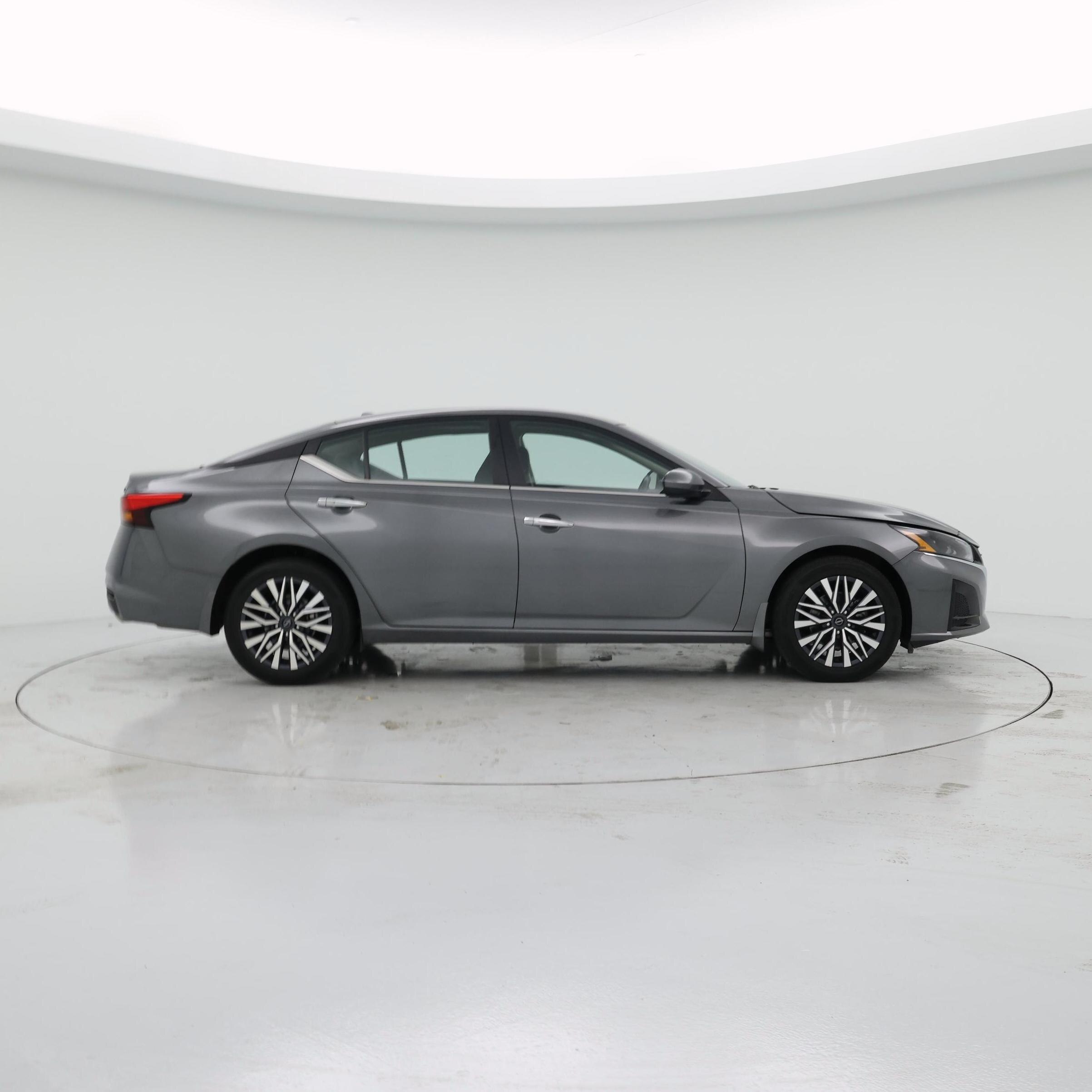 Thumbnail: 2023 Nissan Altima - 7