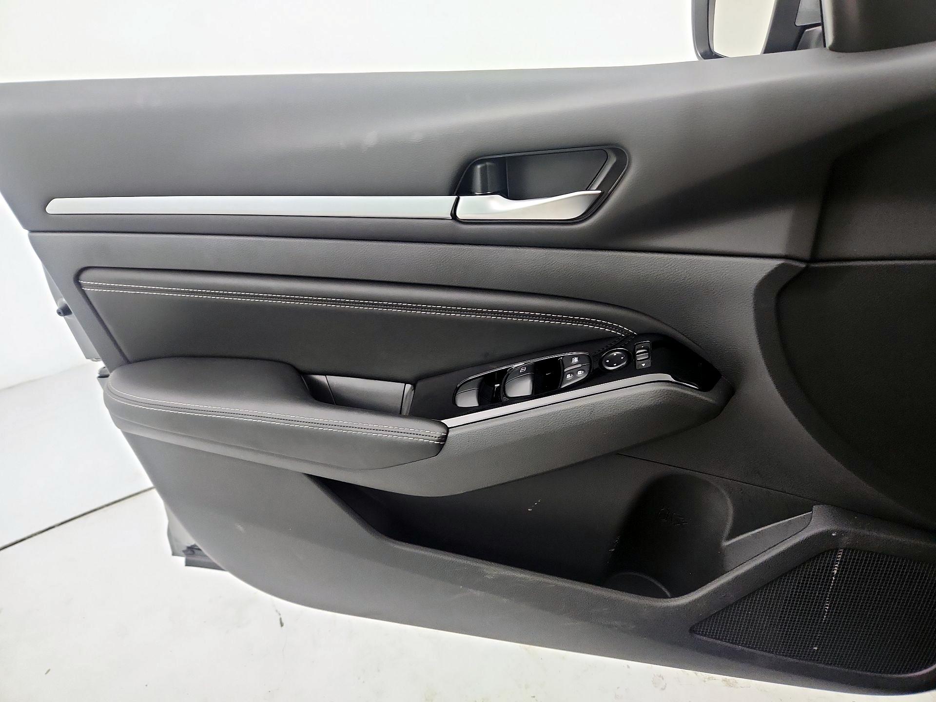 Thumbnail: 2023 Nissan Altima - 12