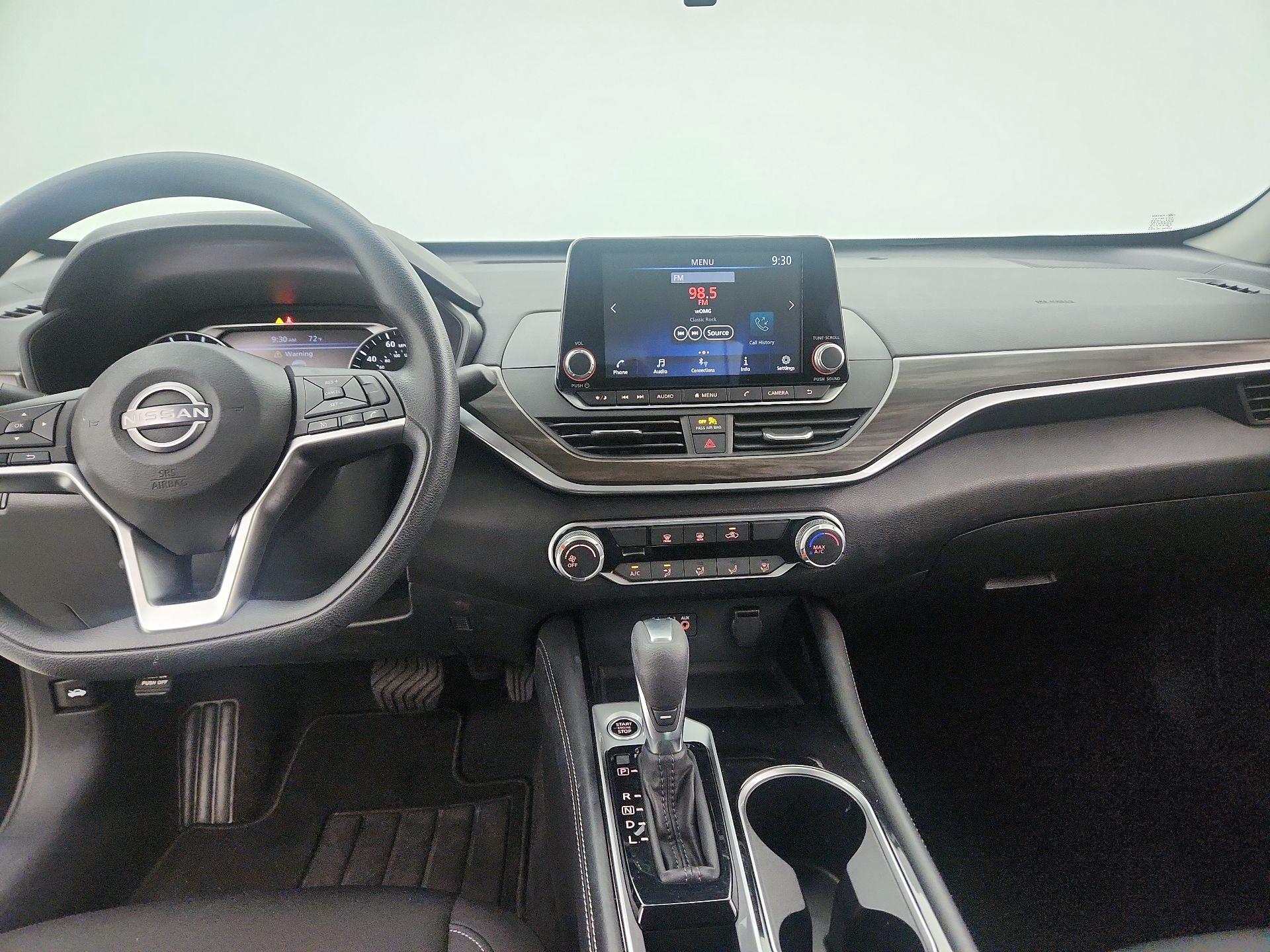 Thumbnail: 2023 Nissan Altima - 9