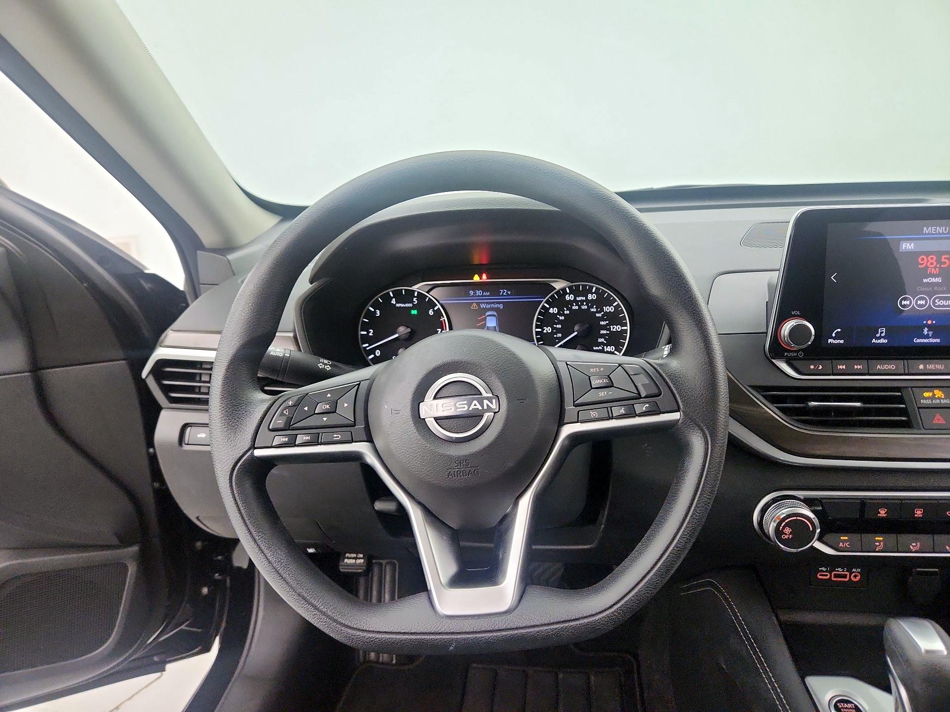 Thumbnail: 2023 Nissan Altima - 10