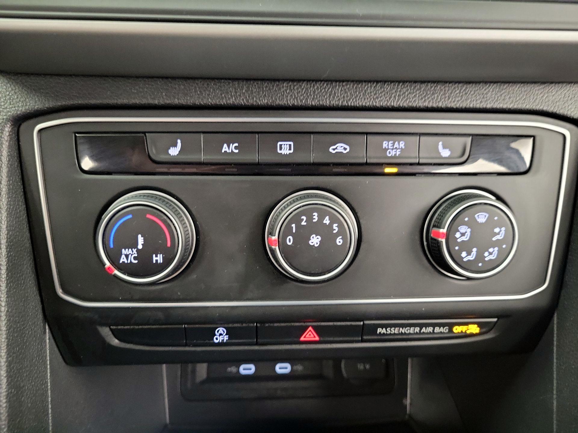 Thumbnail: 2023 Volkswagen Atlas - 16