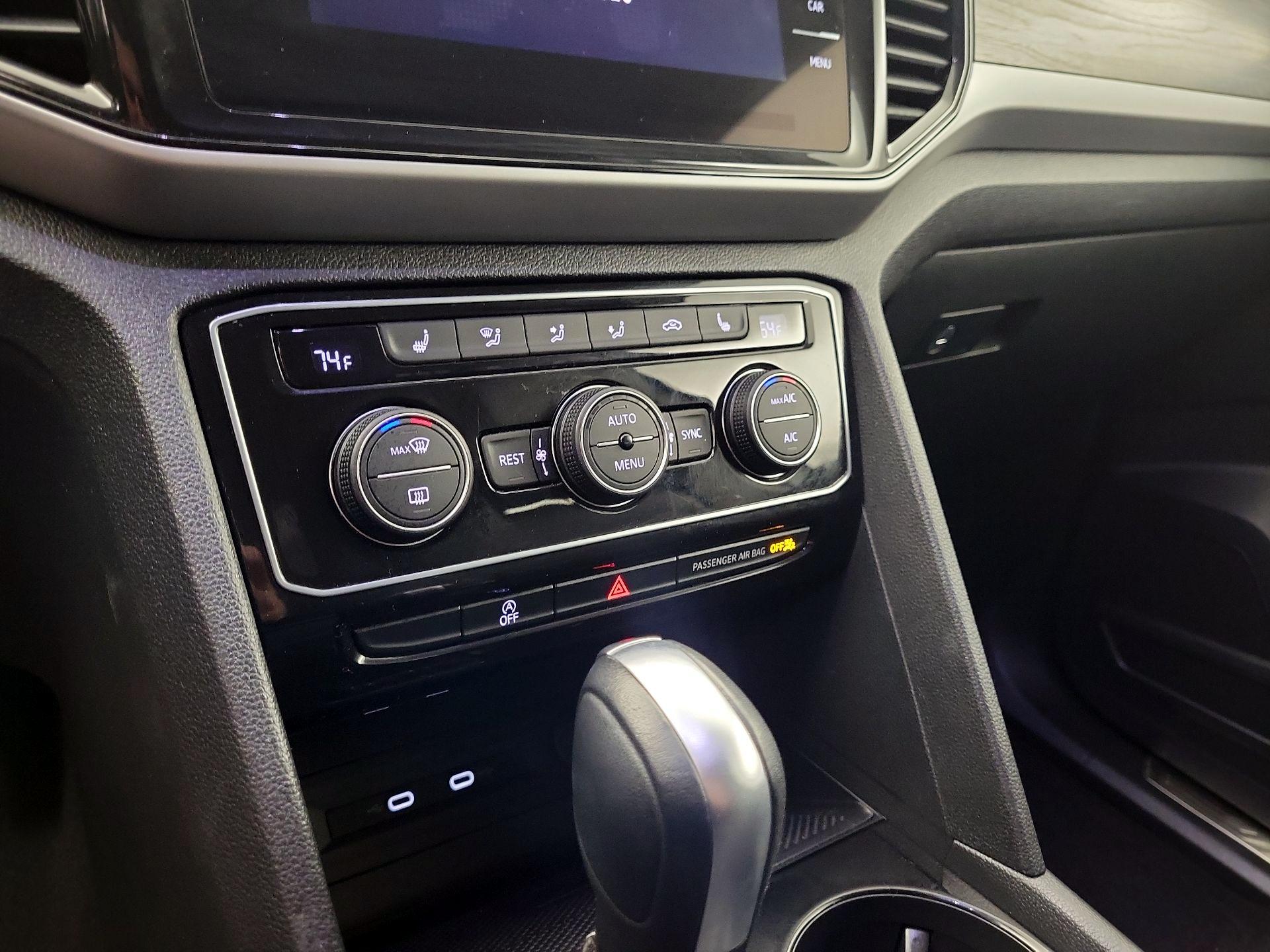 Thumbnail: 2023 Volkswagen Atlas - 16