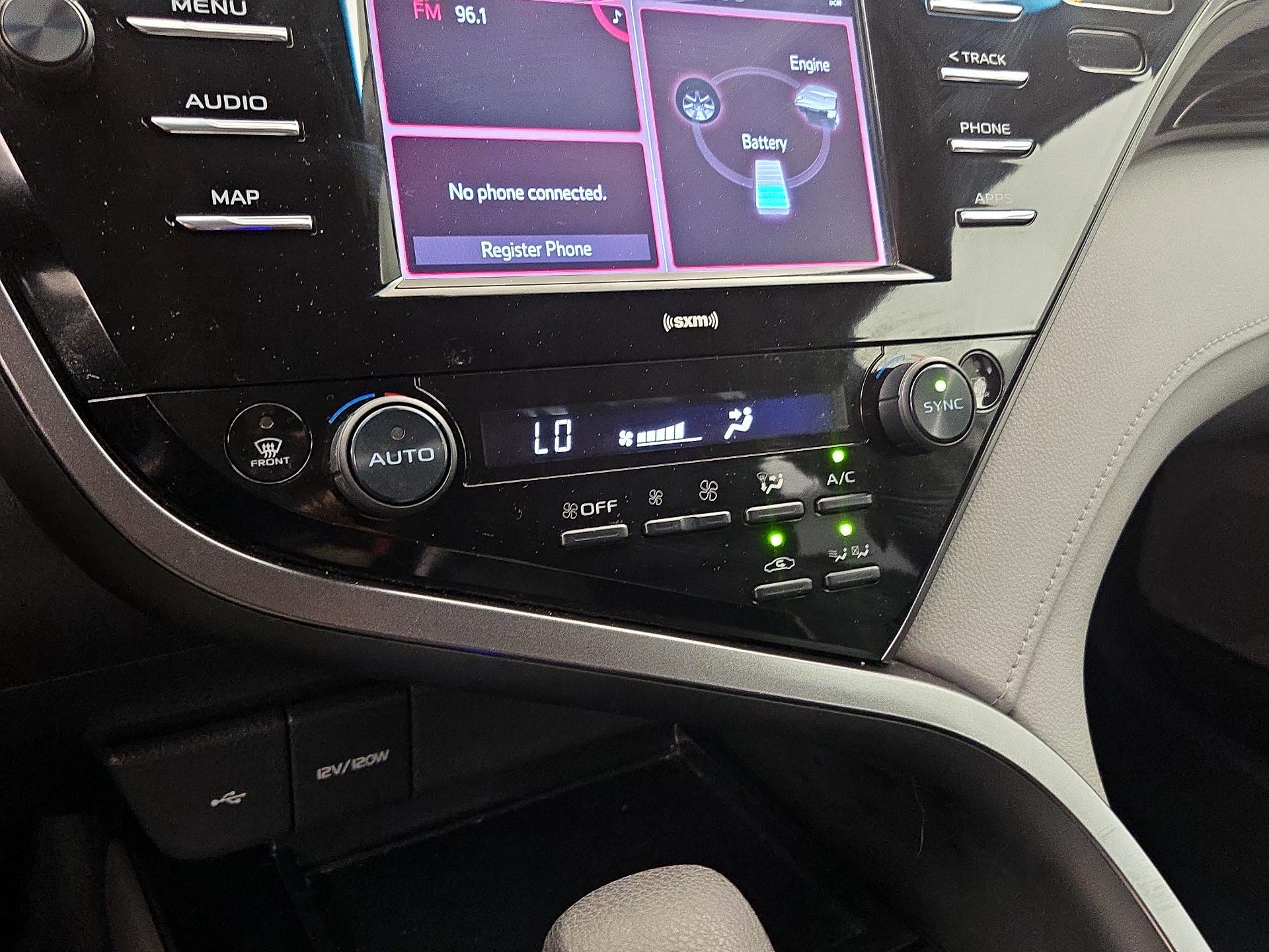 Thumbnail: 2020 Toyota Camry - 16