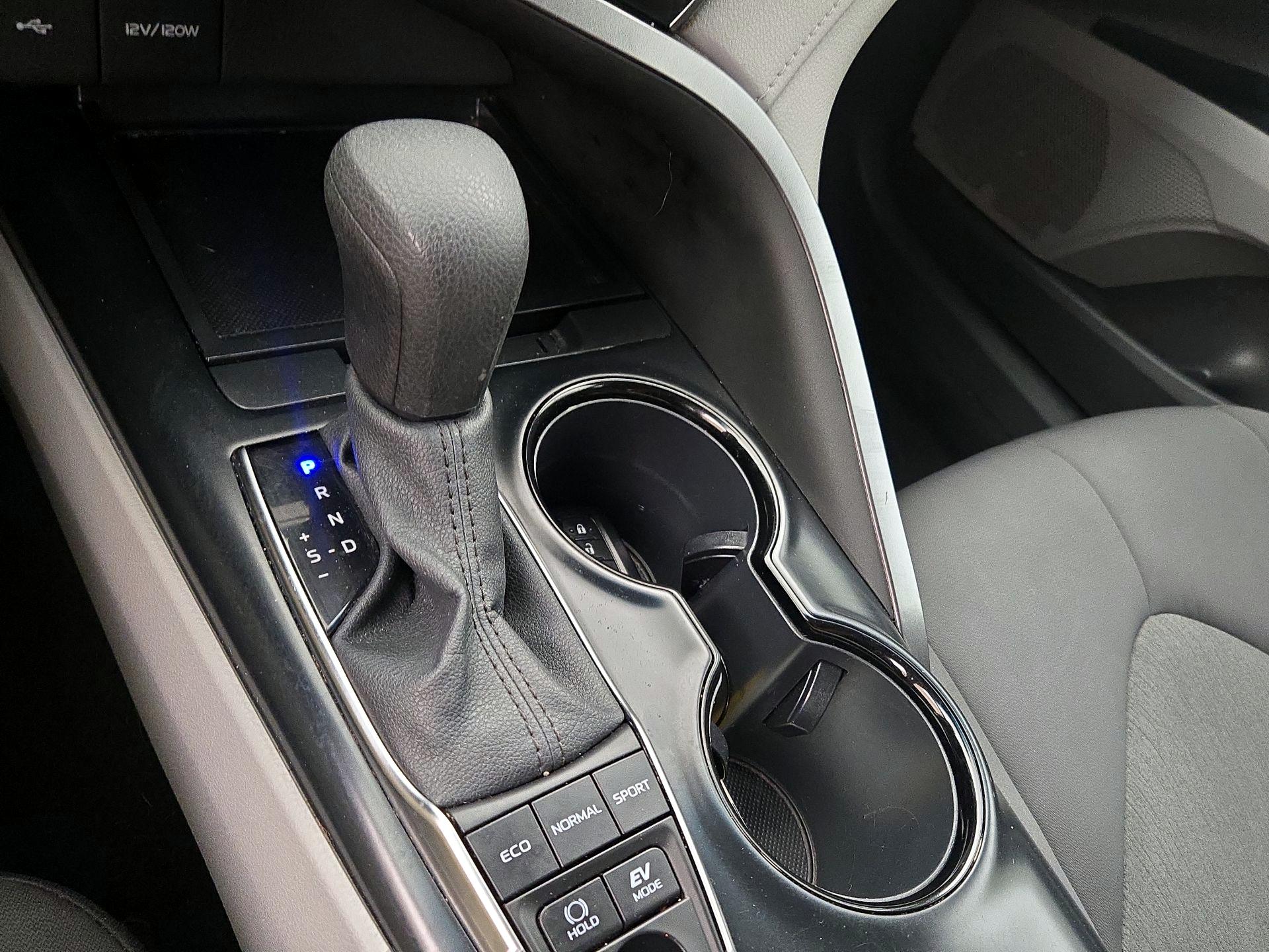 Thumbnail: 2020 Toyota Camry - 17