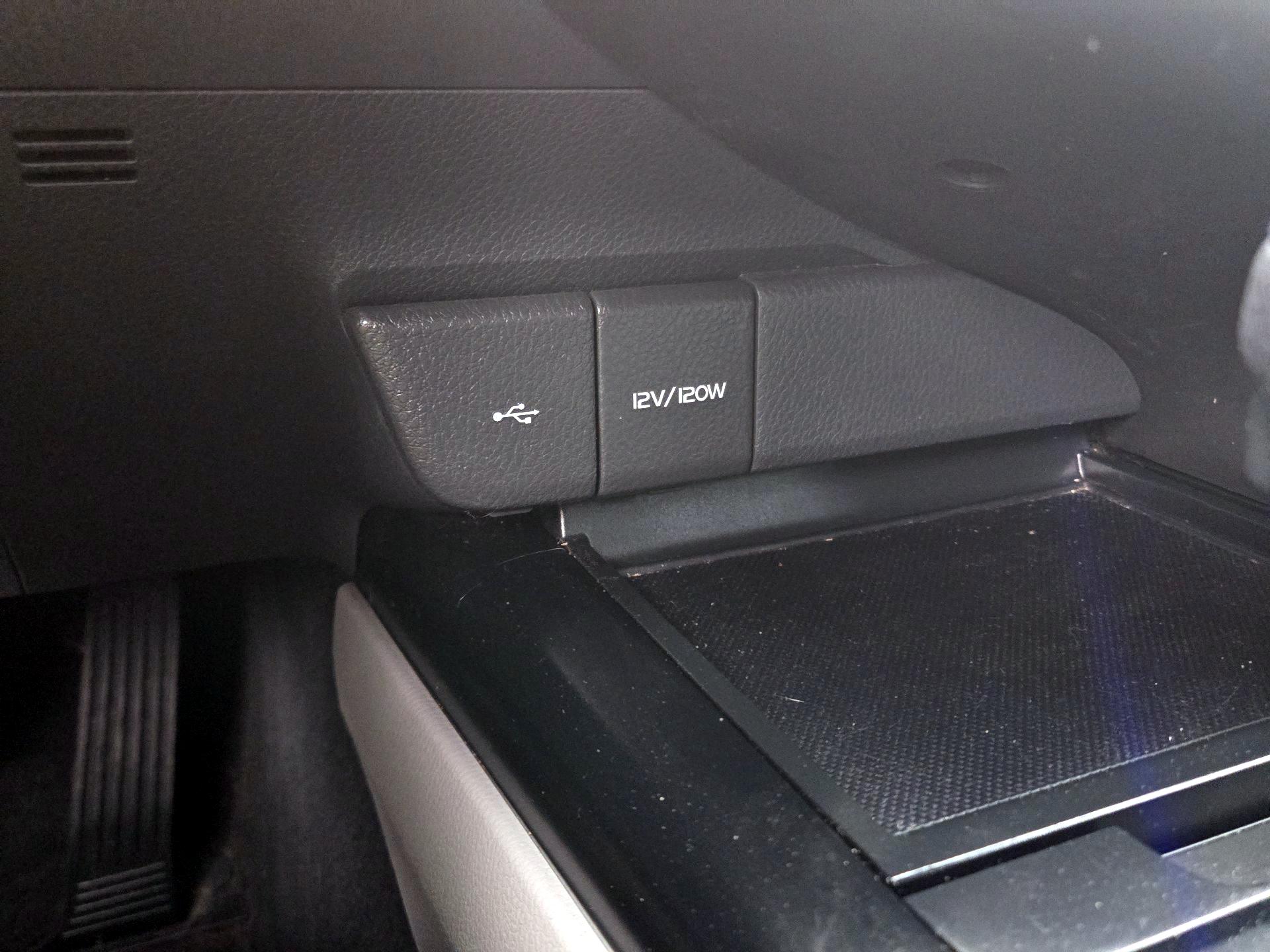 Thumbnail: 2020 Toyota Camry - 18