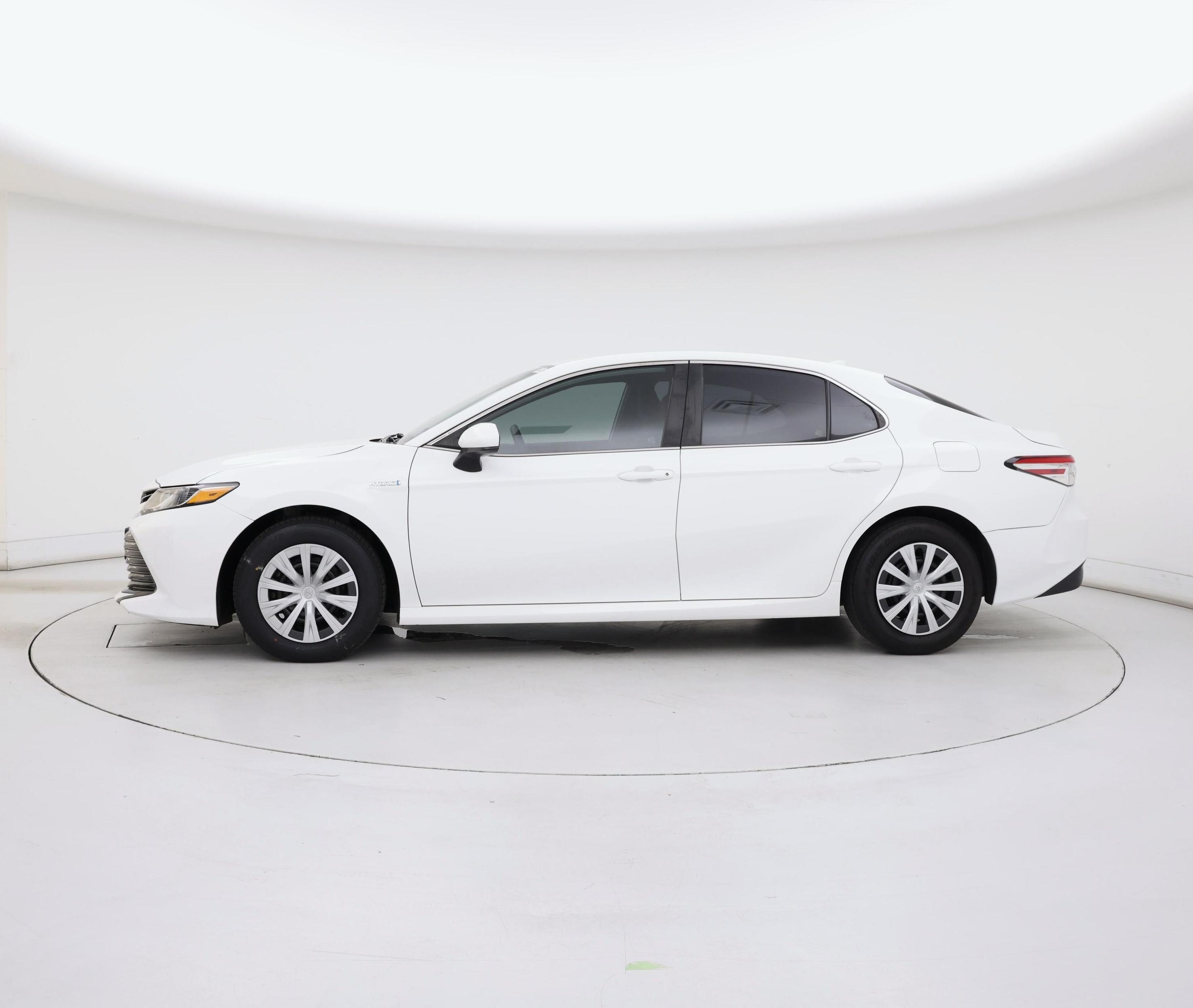 Thumbnail: 2020 Toyota Camry - 3