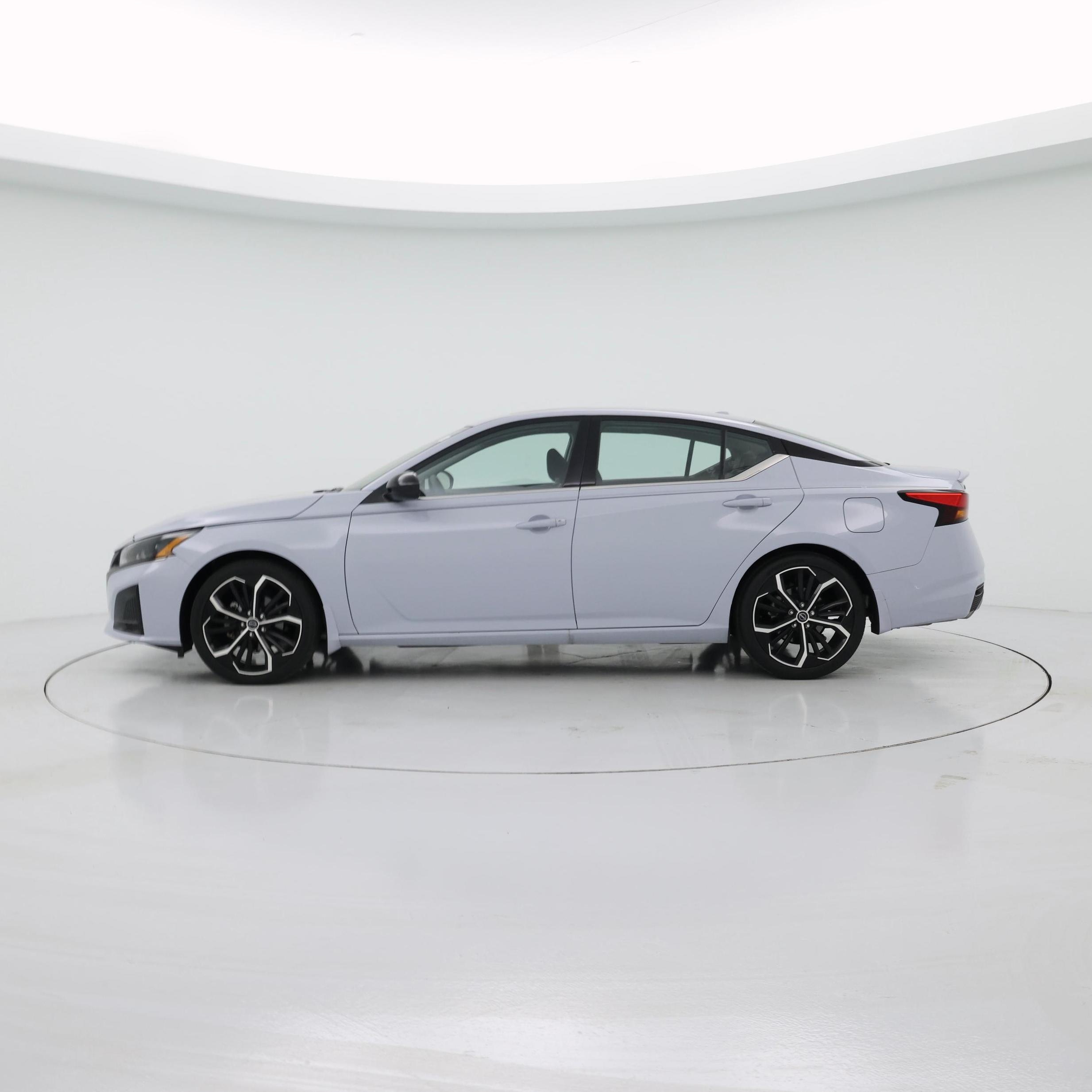 Thumbnail: 2023 Nissan Altima - 3