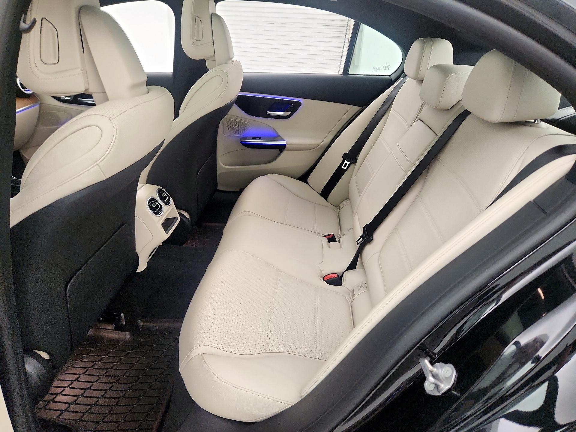 Thumbnail: 2023 Mercedes-Benz C-Class - 20