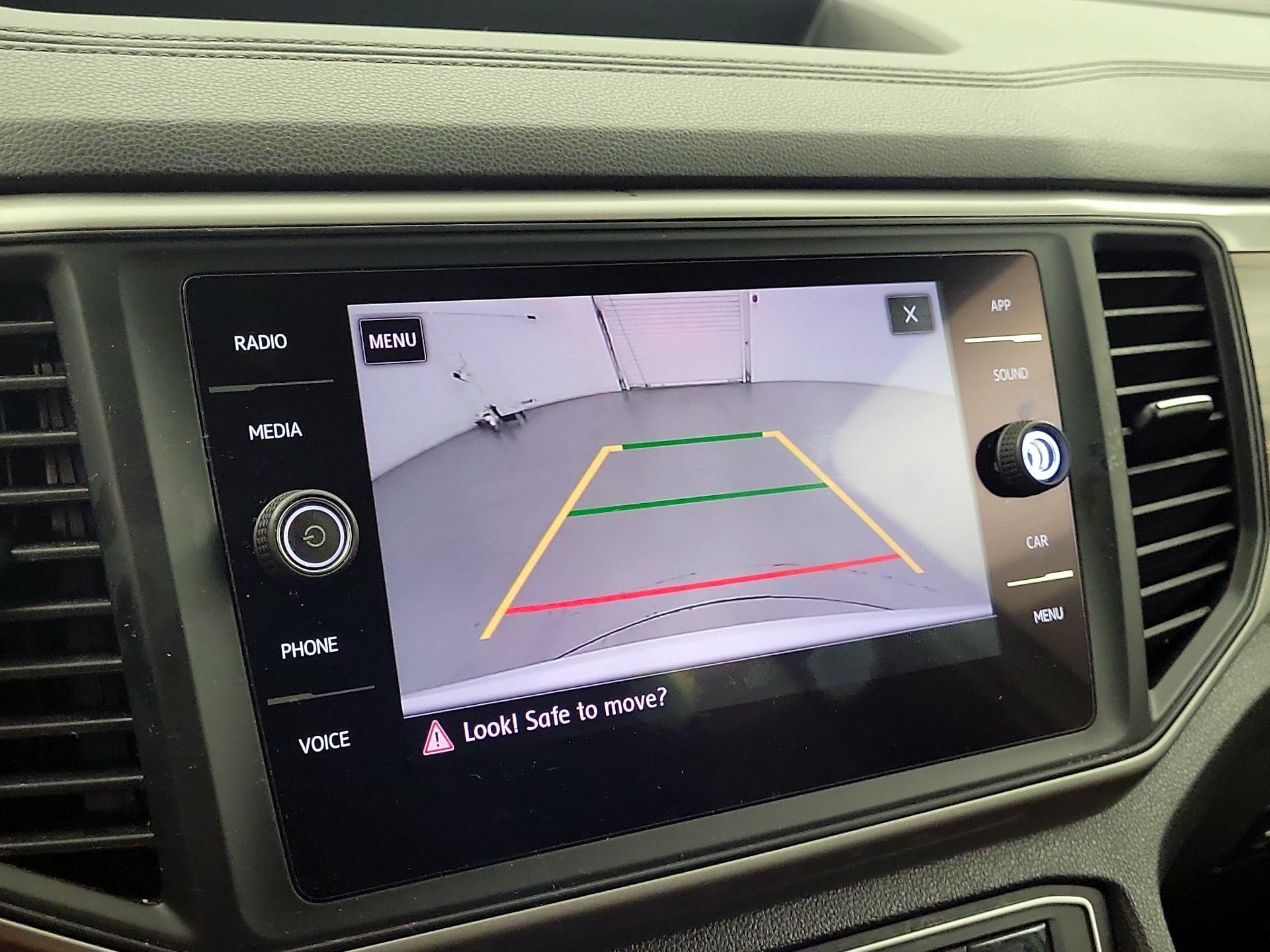 Thumbnail: 2021 Volkswagen Atlas - 14