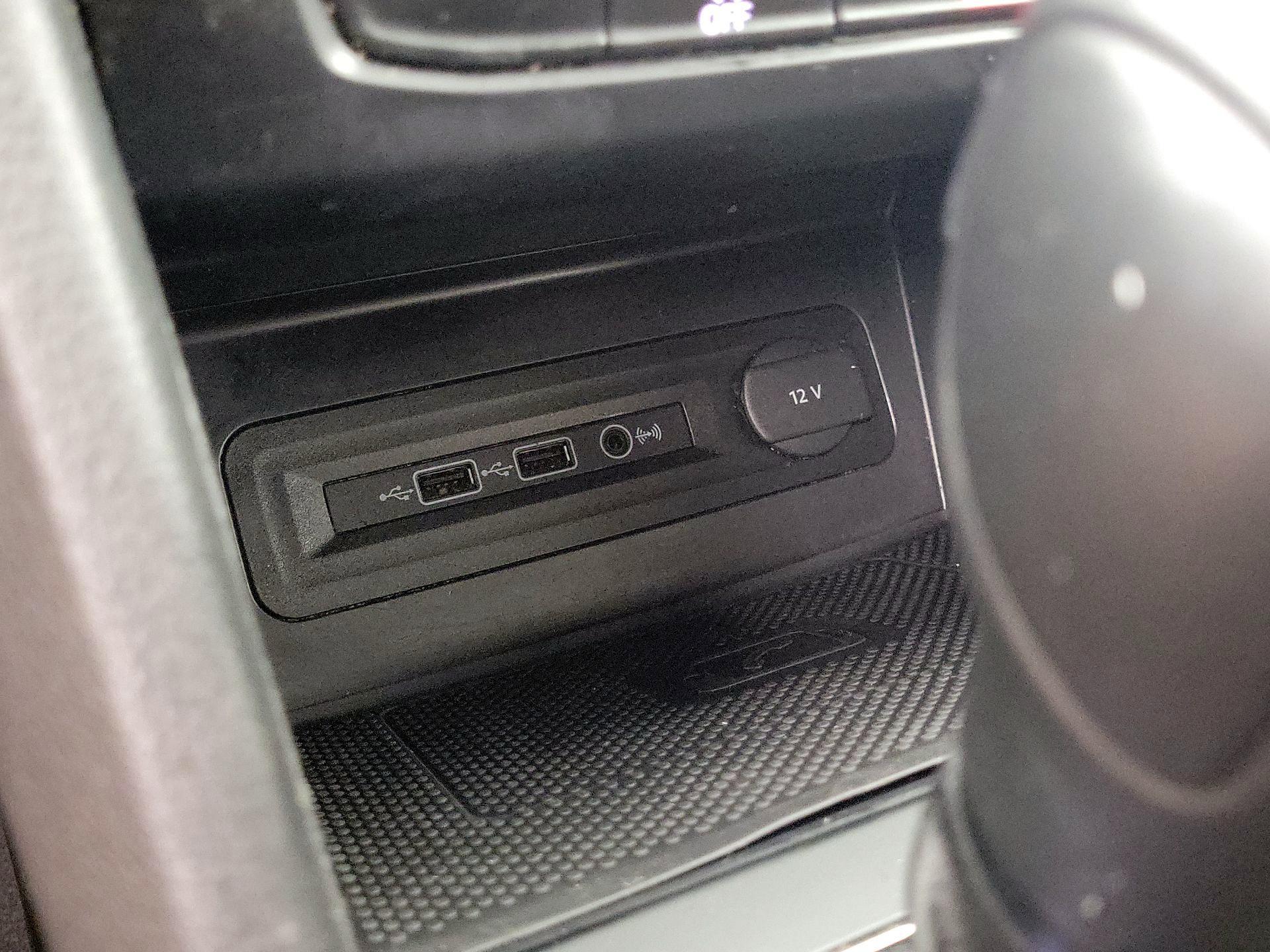 Thumbnail: 2021 Volkswagen Atlas - 18