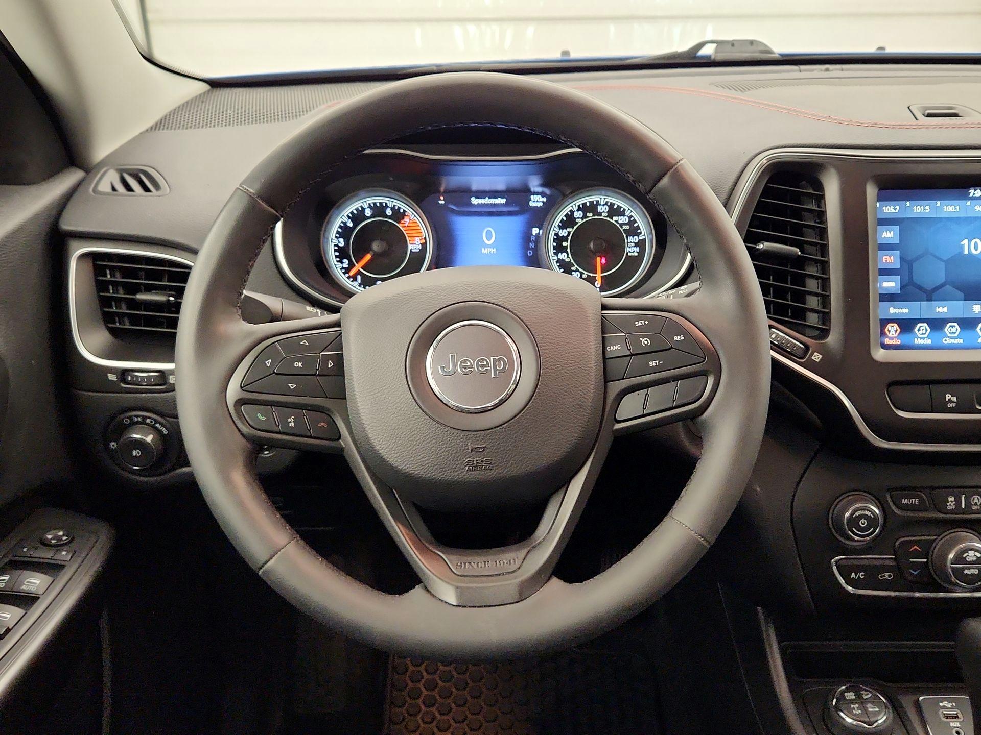 Thumbnail: 2021 Jeep Cherokee - 10