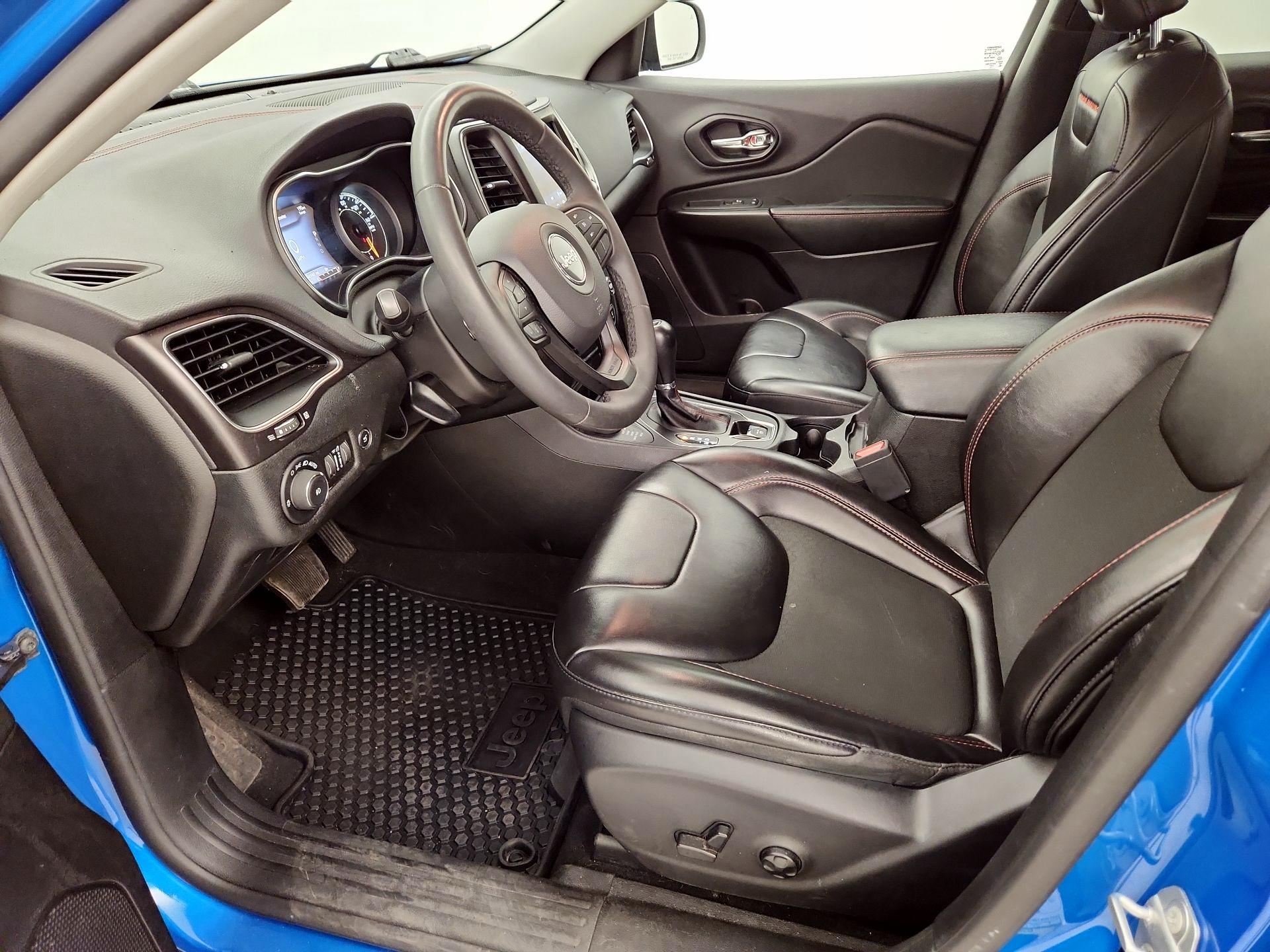 Thumbnail: 2021 Jeep Cherokee - 11