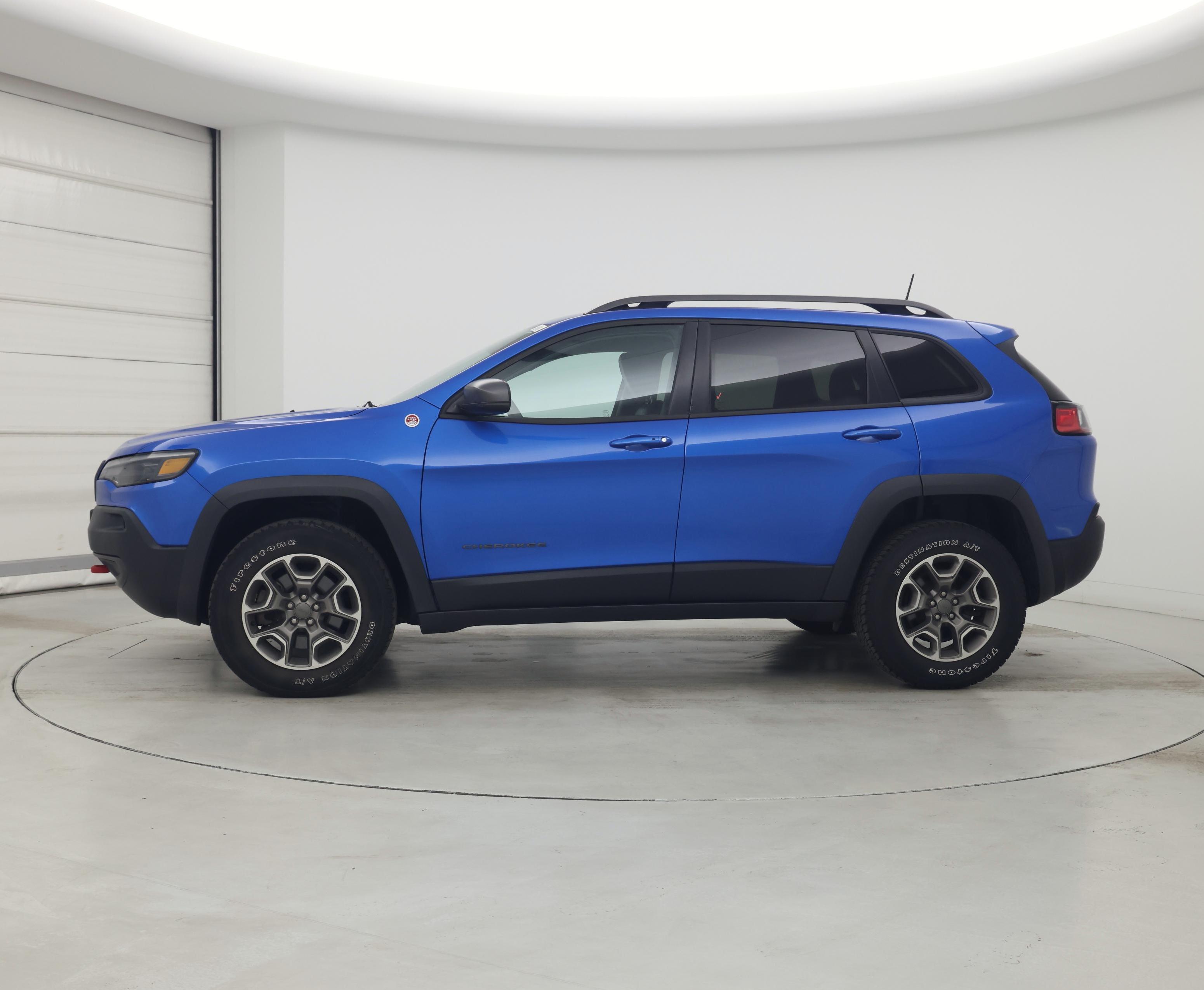 Thumbnail: 2021 Jeep Cherokee - 3