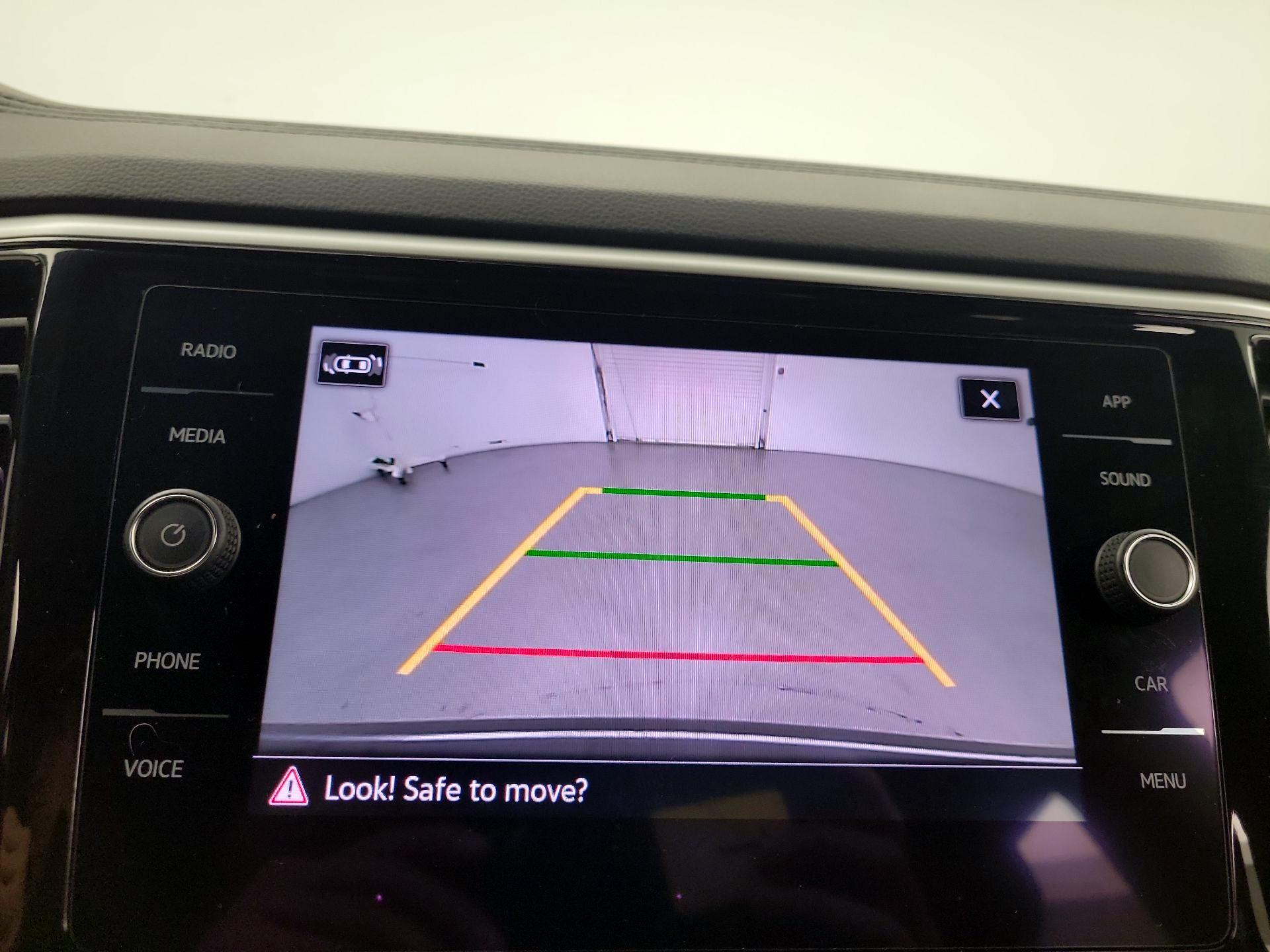 Thumbnail: 2022 Volkswagen Atlas - 14