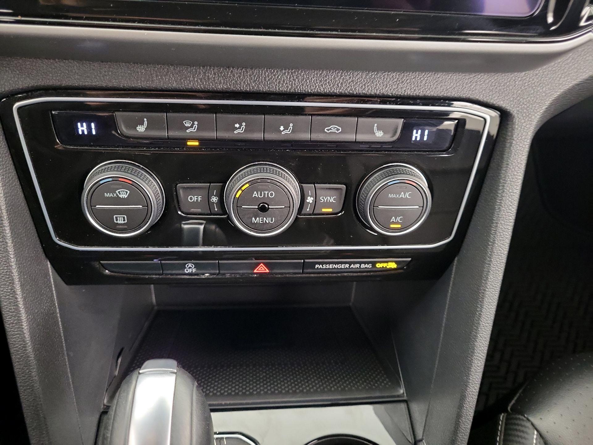 Thumbnail: 2022 Volkswagen Atlas - 16