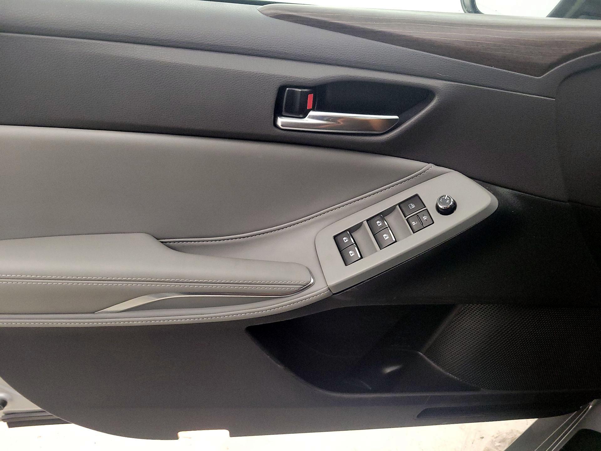 Thumbnail: 2020 Toyota Avalon - 12