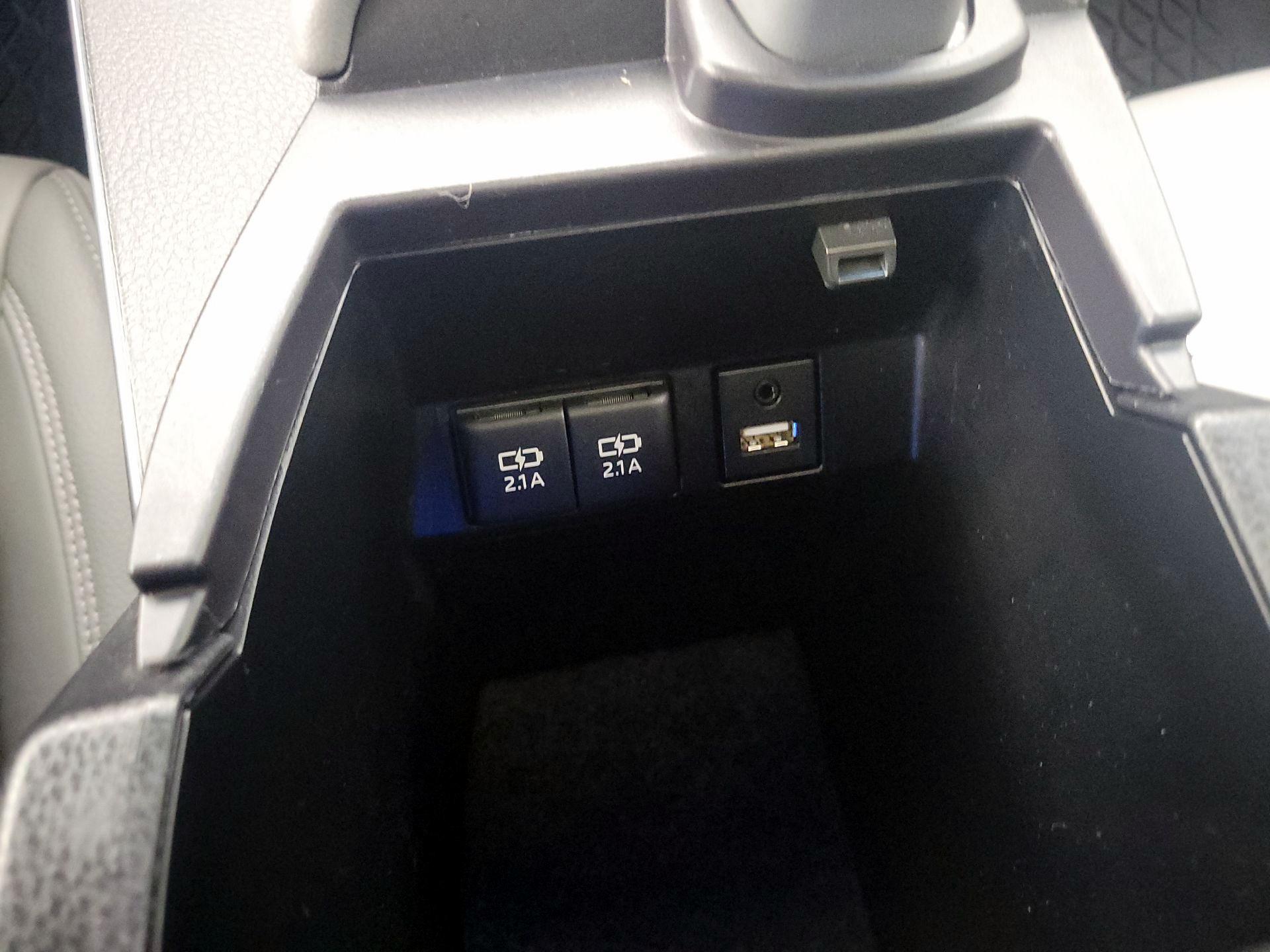 Thumbnail: 2020 Toyota Avalon - 18