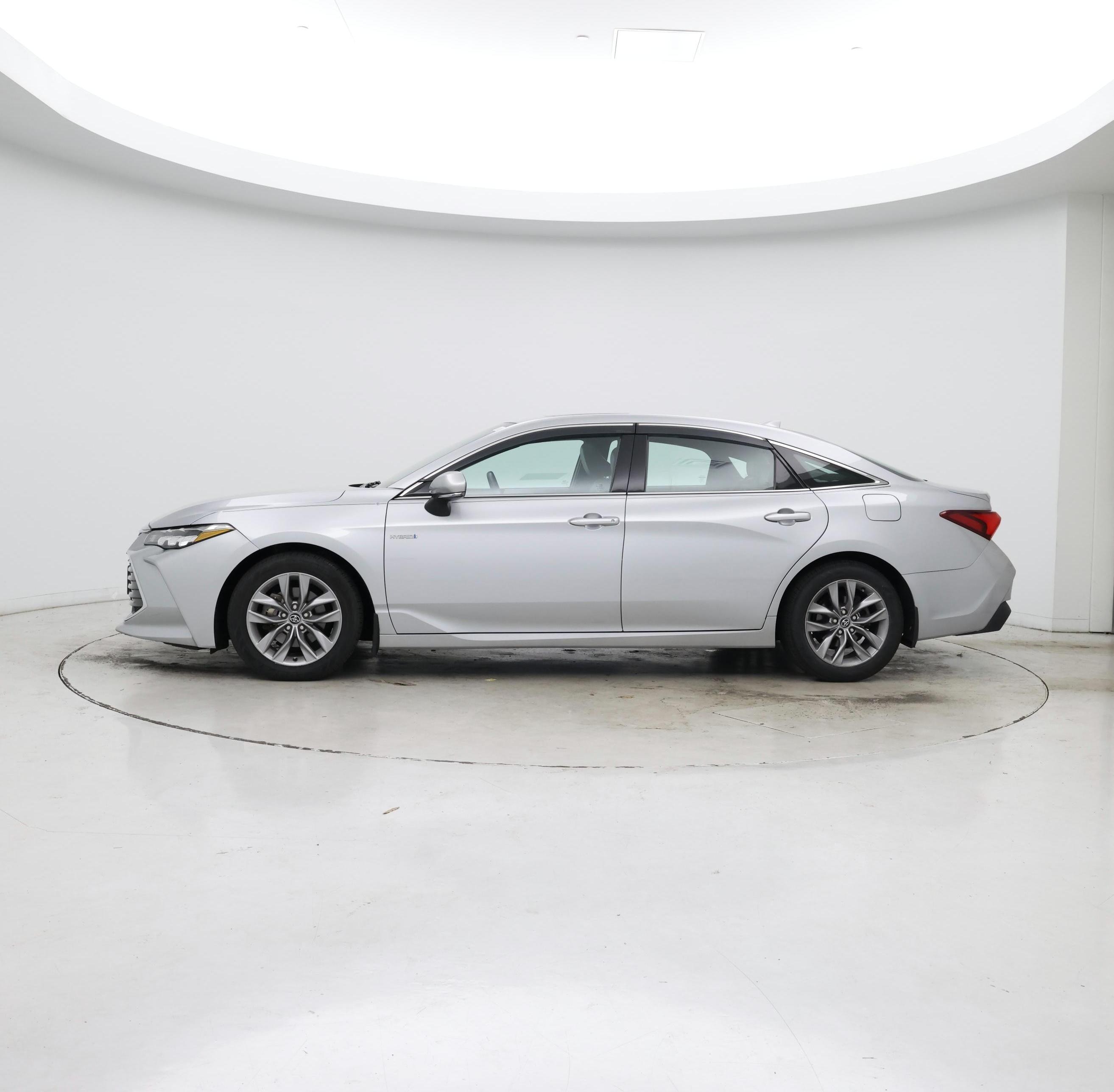 Thumbnail: 2020 Toyota Avalon - 3