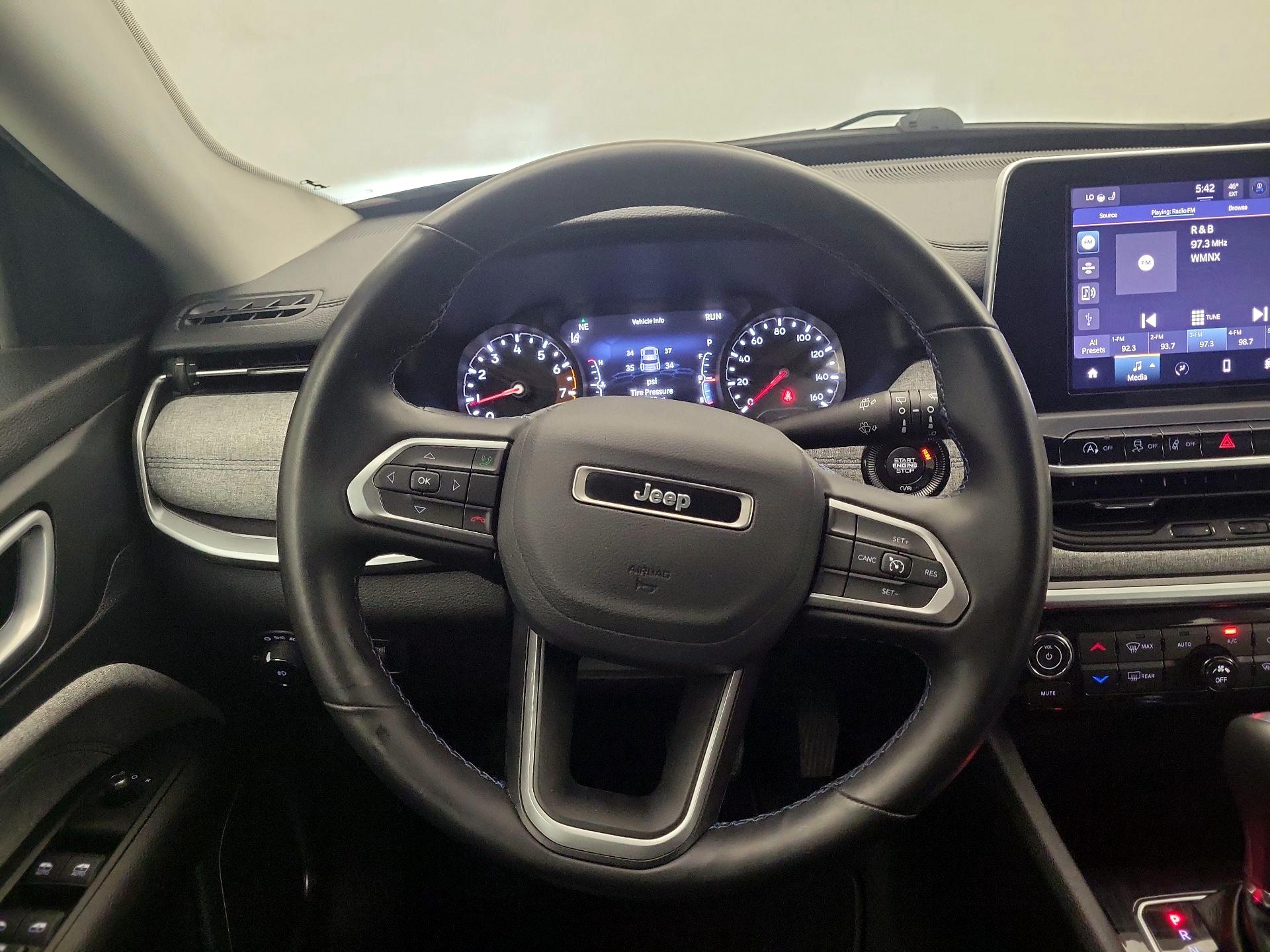 Thumbnail: 2022 Jeep Compass - 10