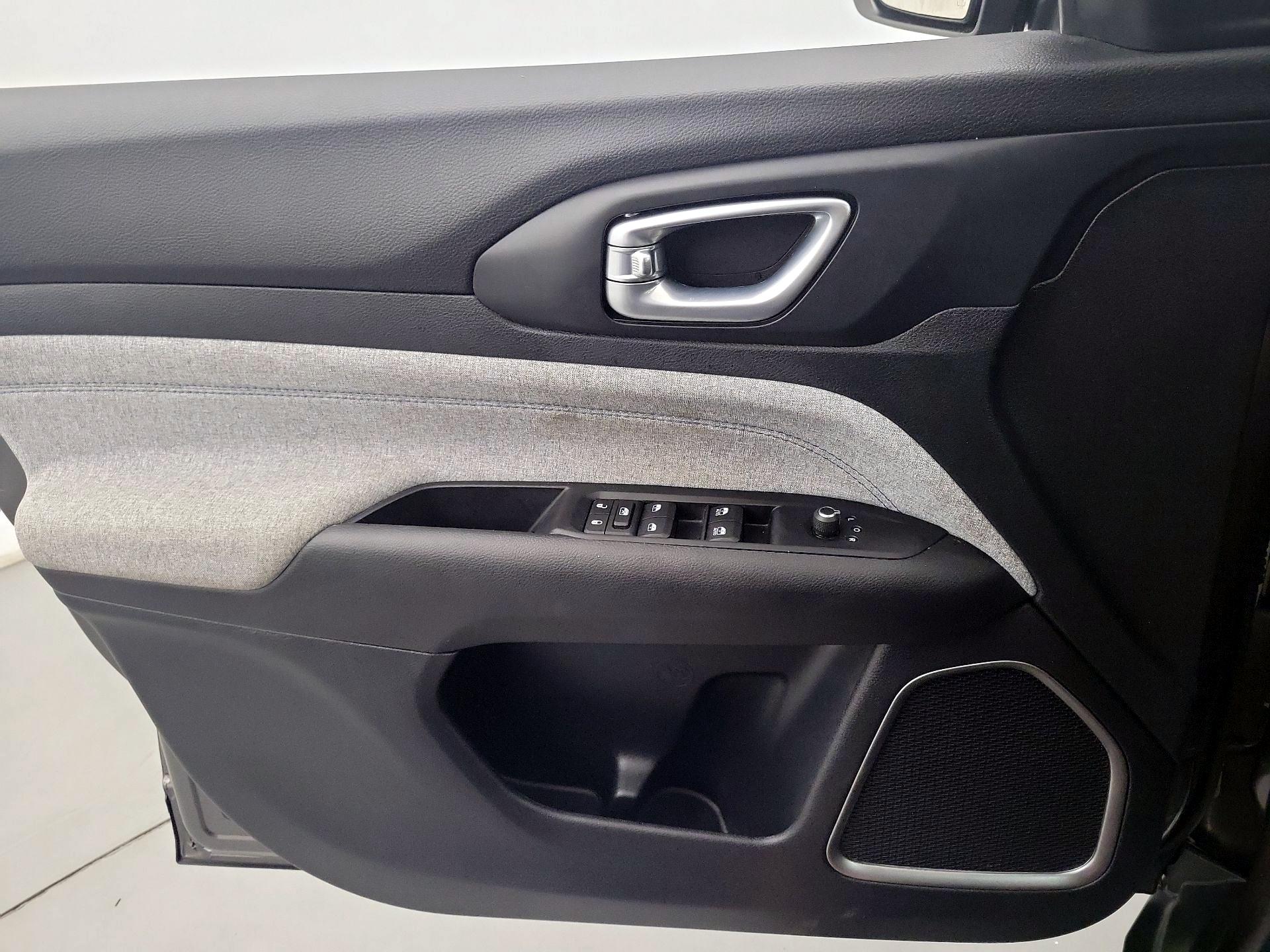 Thumbnail: 2022 Jeep Compass - 12