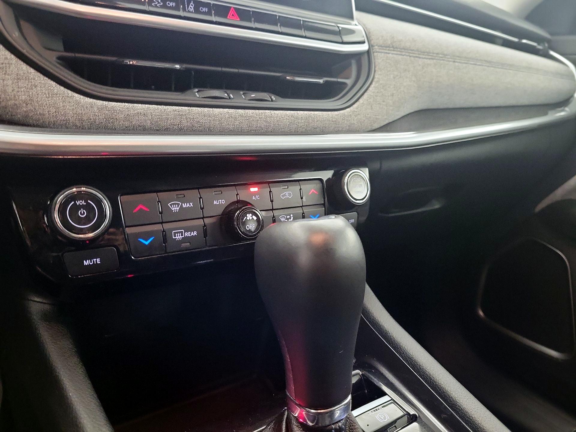 Thumbnail: 2022 Jeep Compass - 16