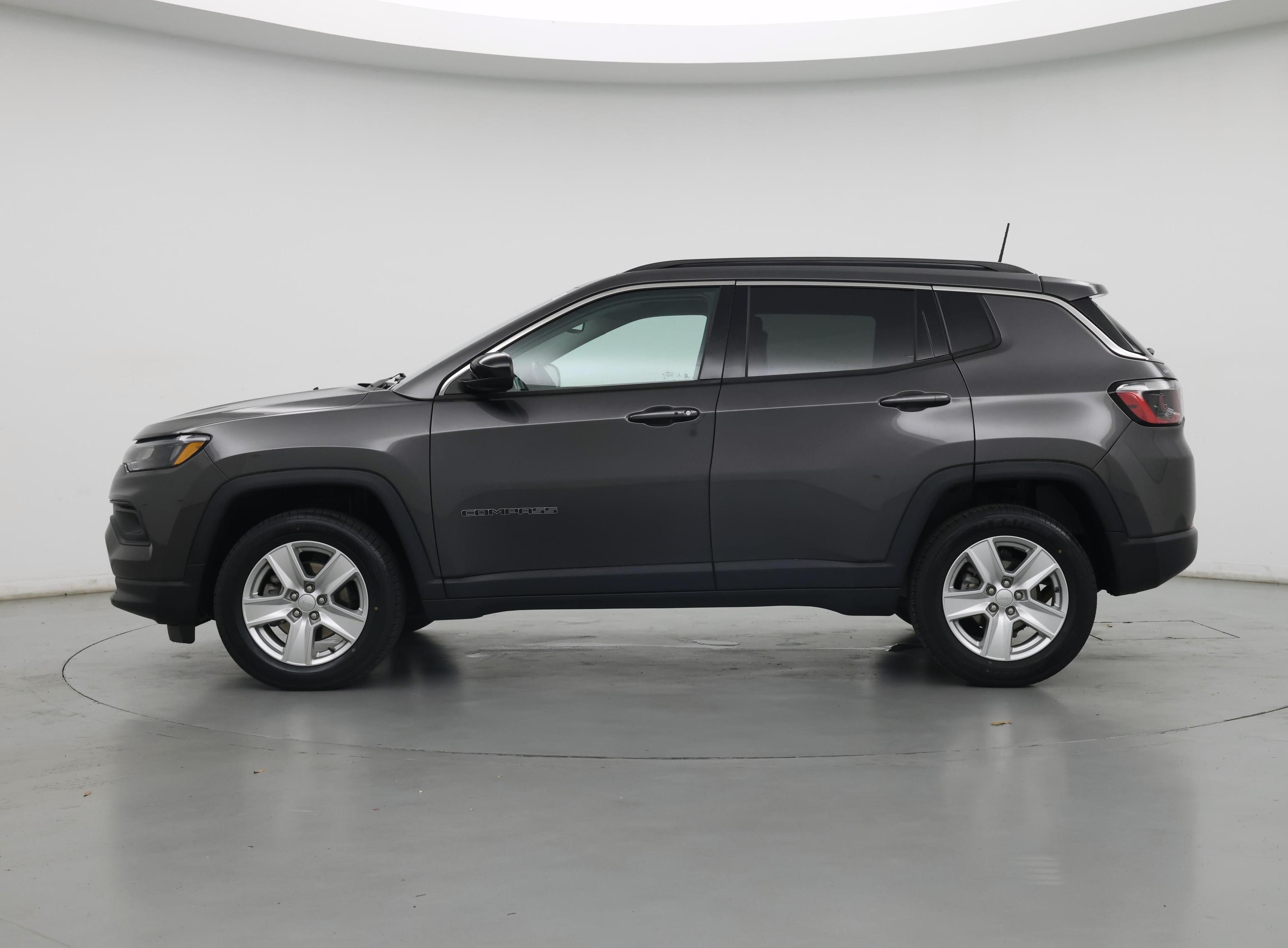 Thumbnail: 2022 Jeep Compass - 3