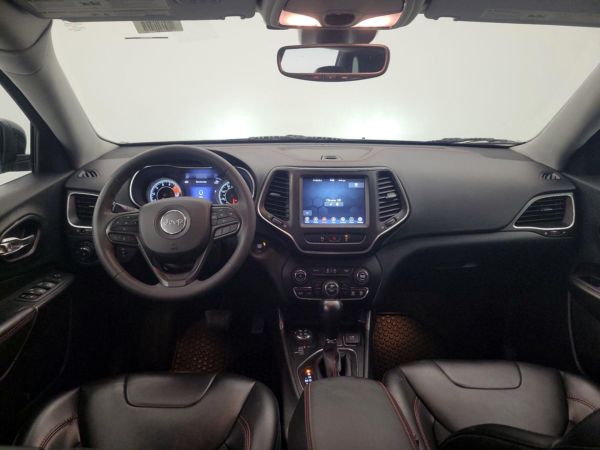 Thumbnail: 2022 Jeep Cherokee - 9