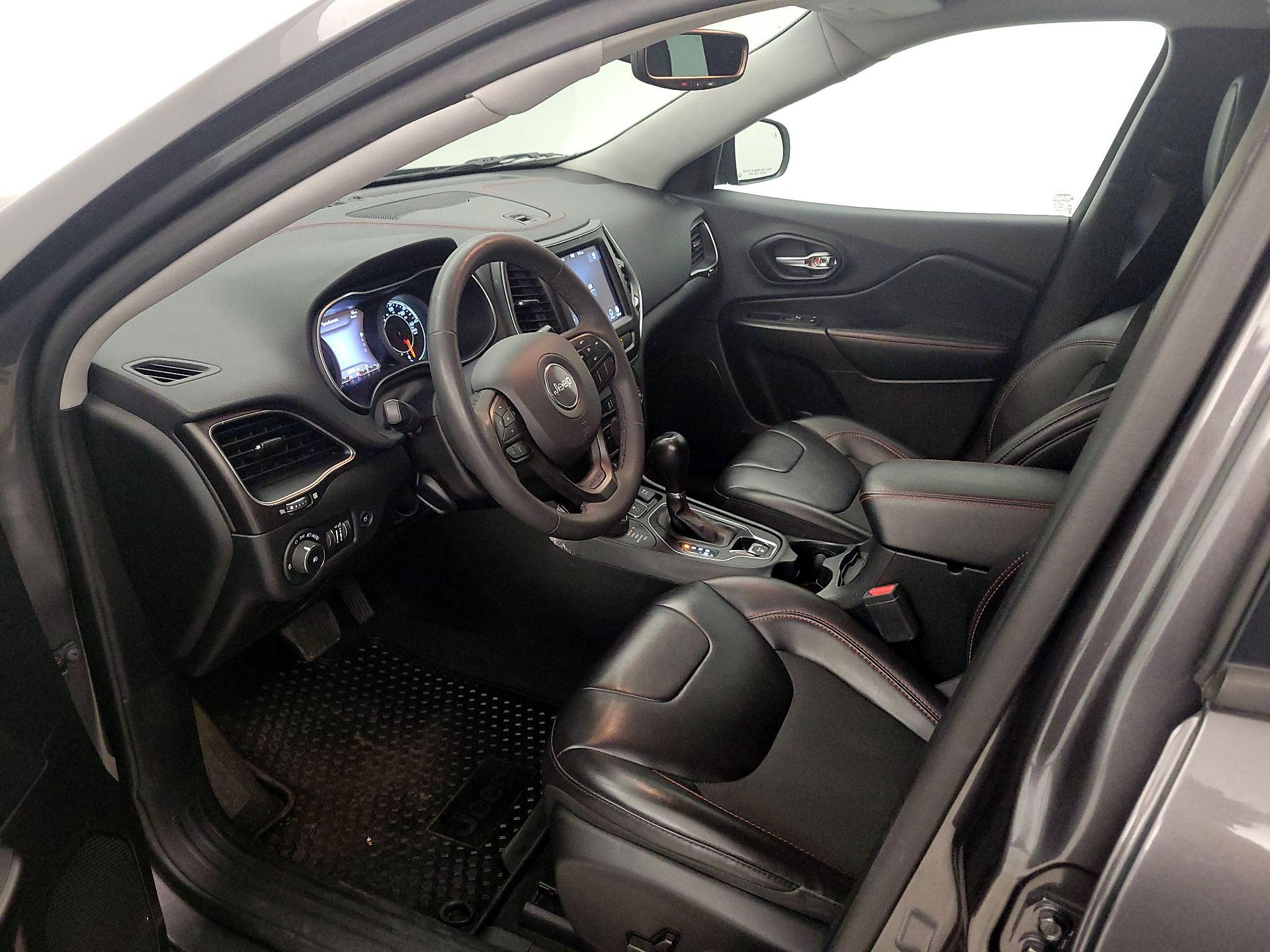 Thumbnail: 2022 Jeep Cherokee - 11