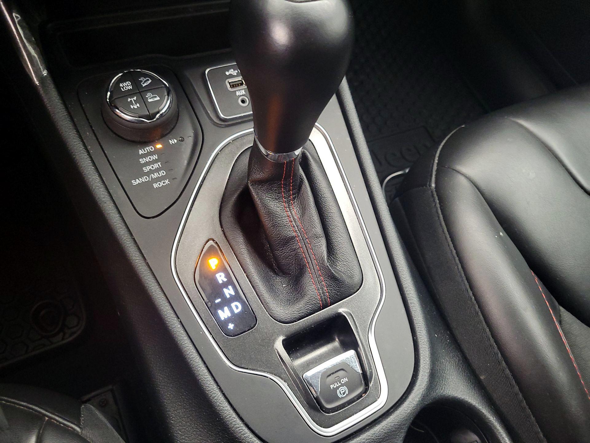 Thumbnail: 2022 Jeep Cherokee - 17