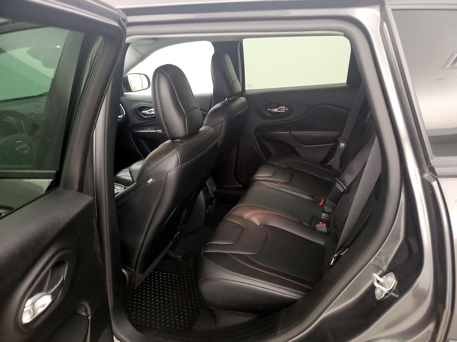 Thumbnail: 2022 Jeep Cherokee - 20